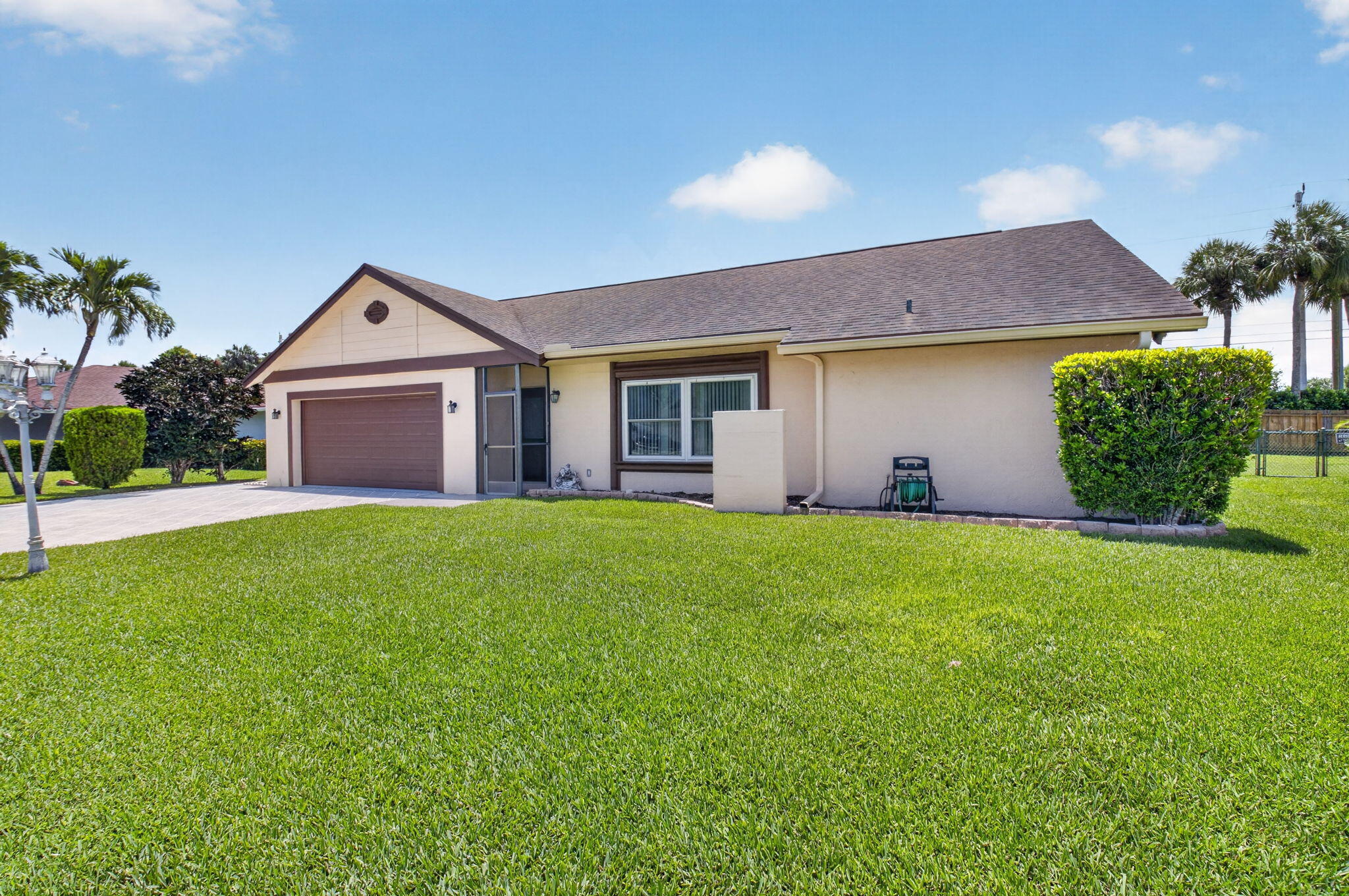 LAKES OF LANTANA - Residential