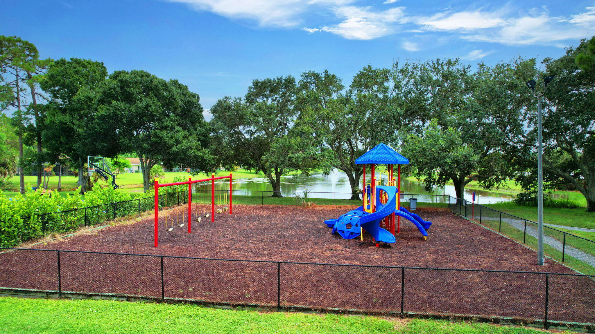 LAKES OF LANTANA - Residential