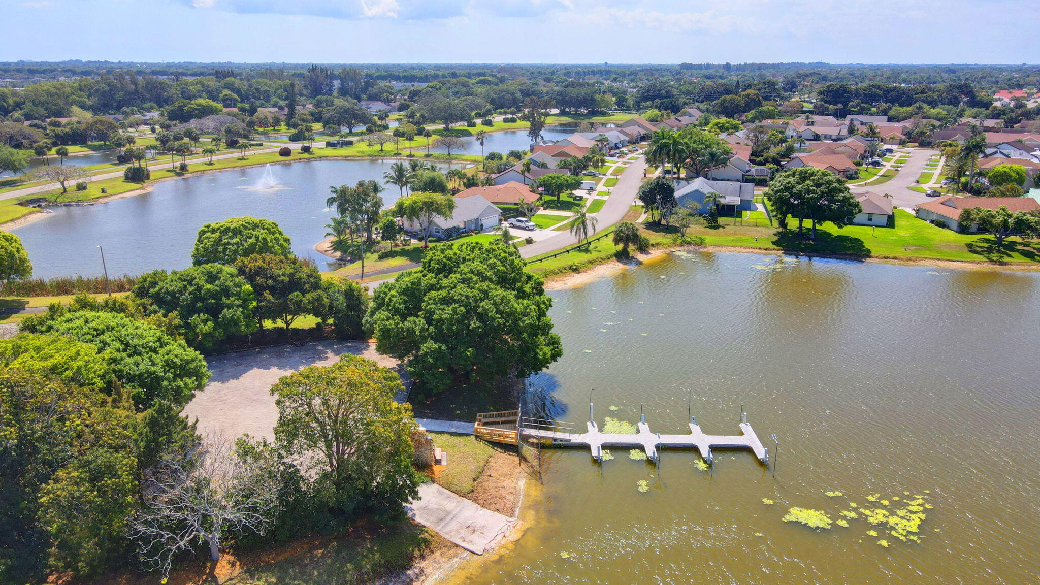 LAKES OF LANTANA - Residential
