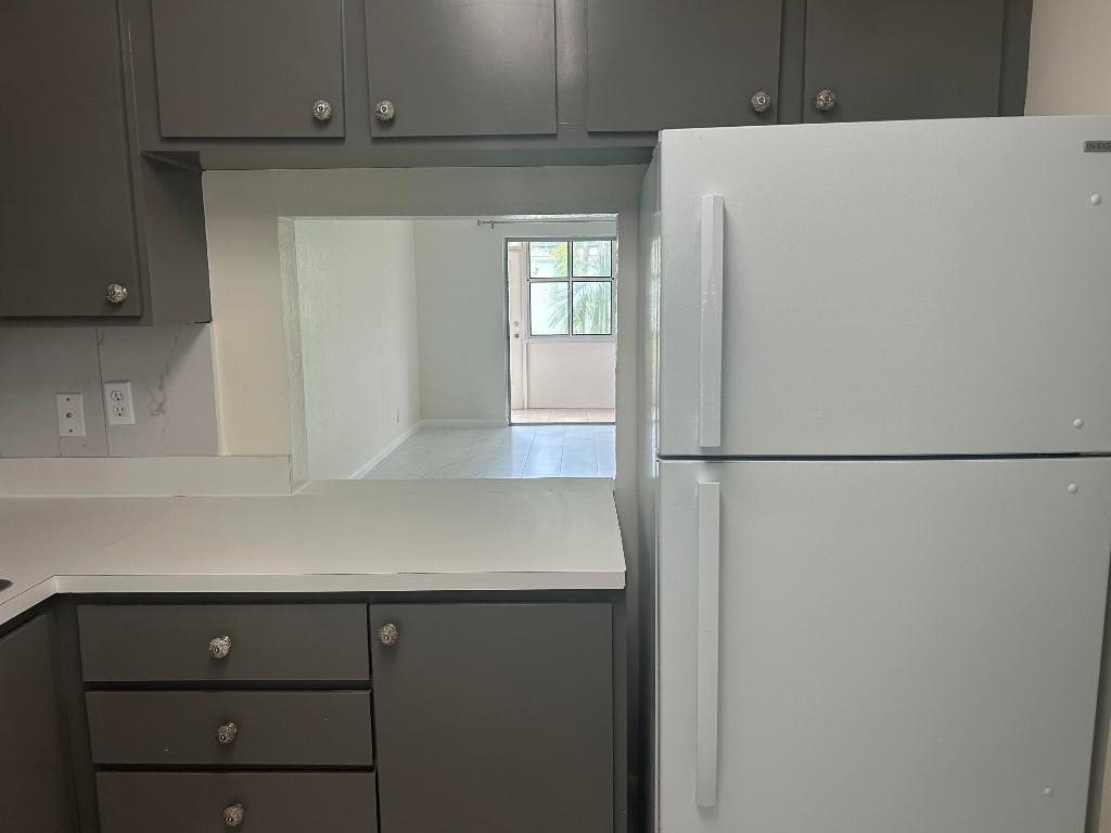 VILLAGES OF ORIOLE ABBEY CONDO - Residential Lease