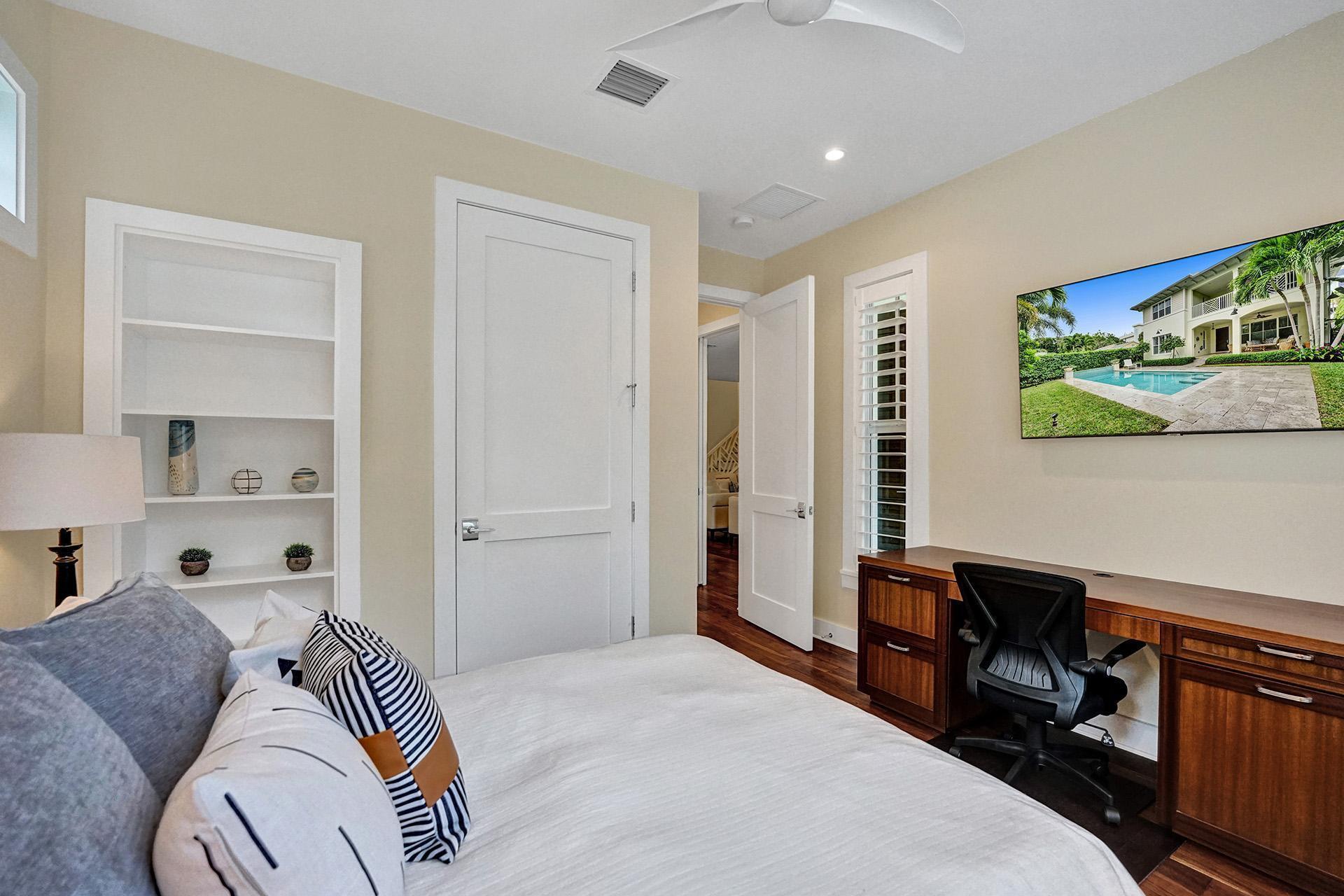 DELRAY TOWN OF - Residential