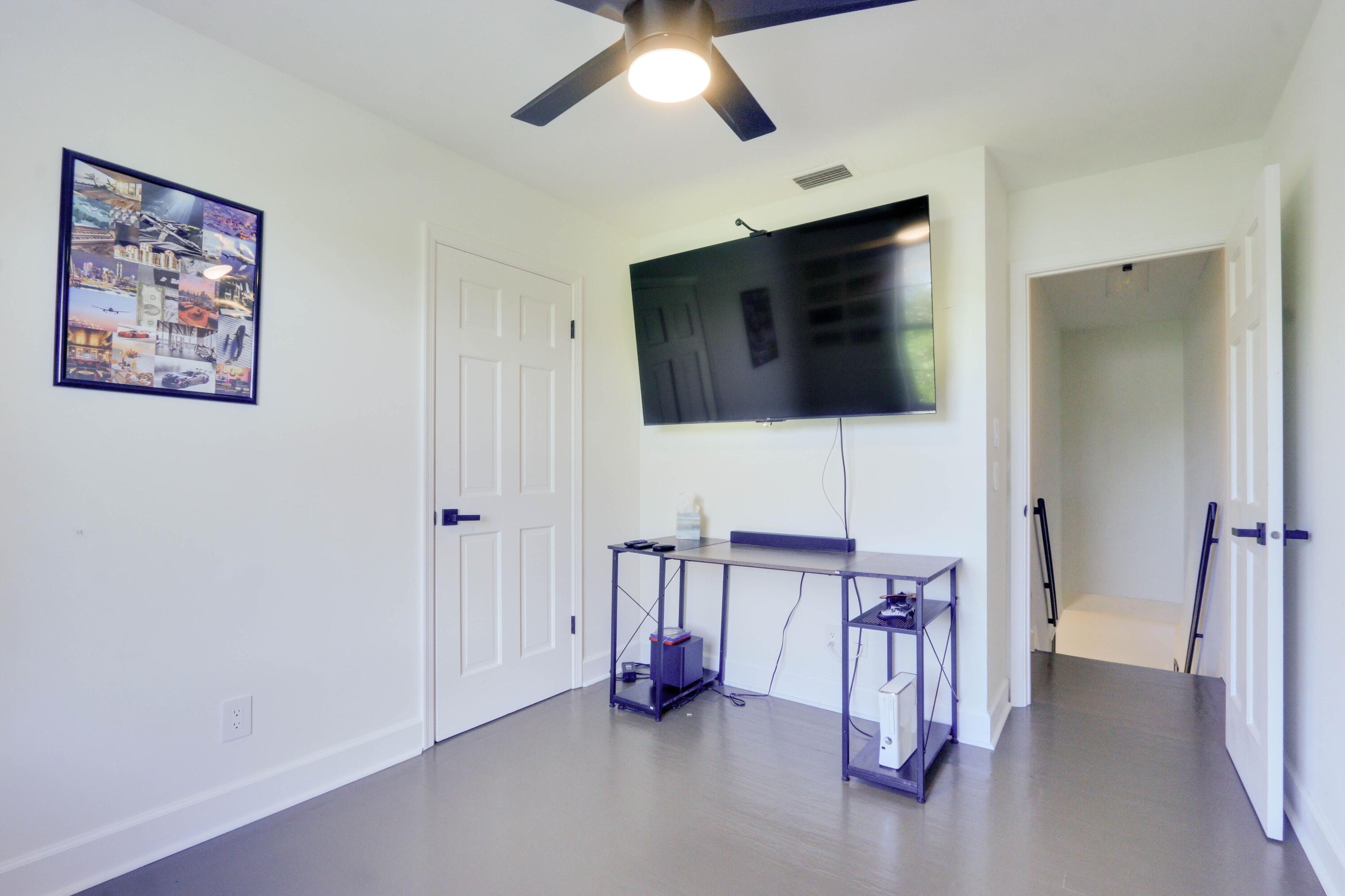 LAKE CLARKE TERR - Residential