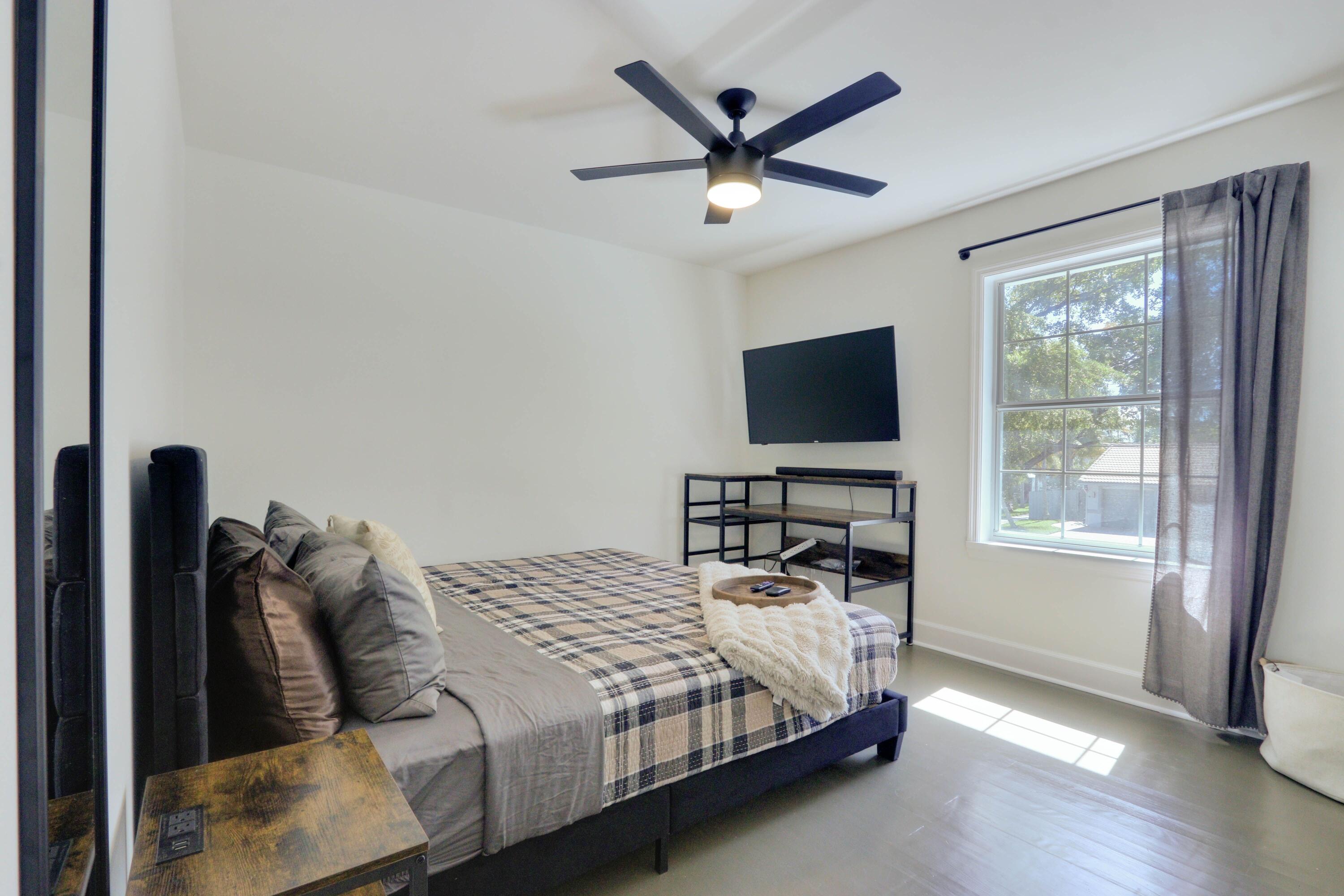 LAKE CLARKE TERR - Residential