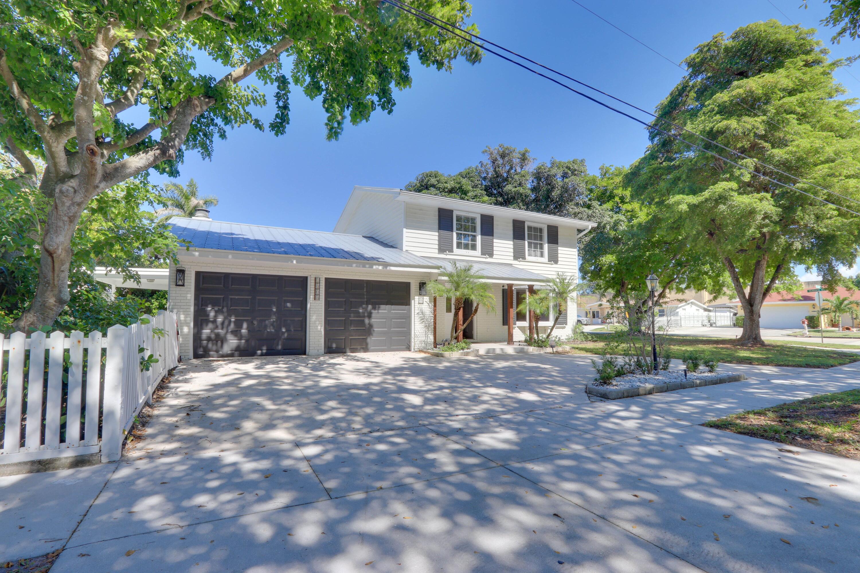 LAKE CLARKE TERR - Residential