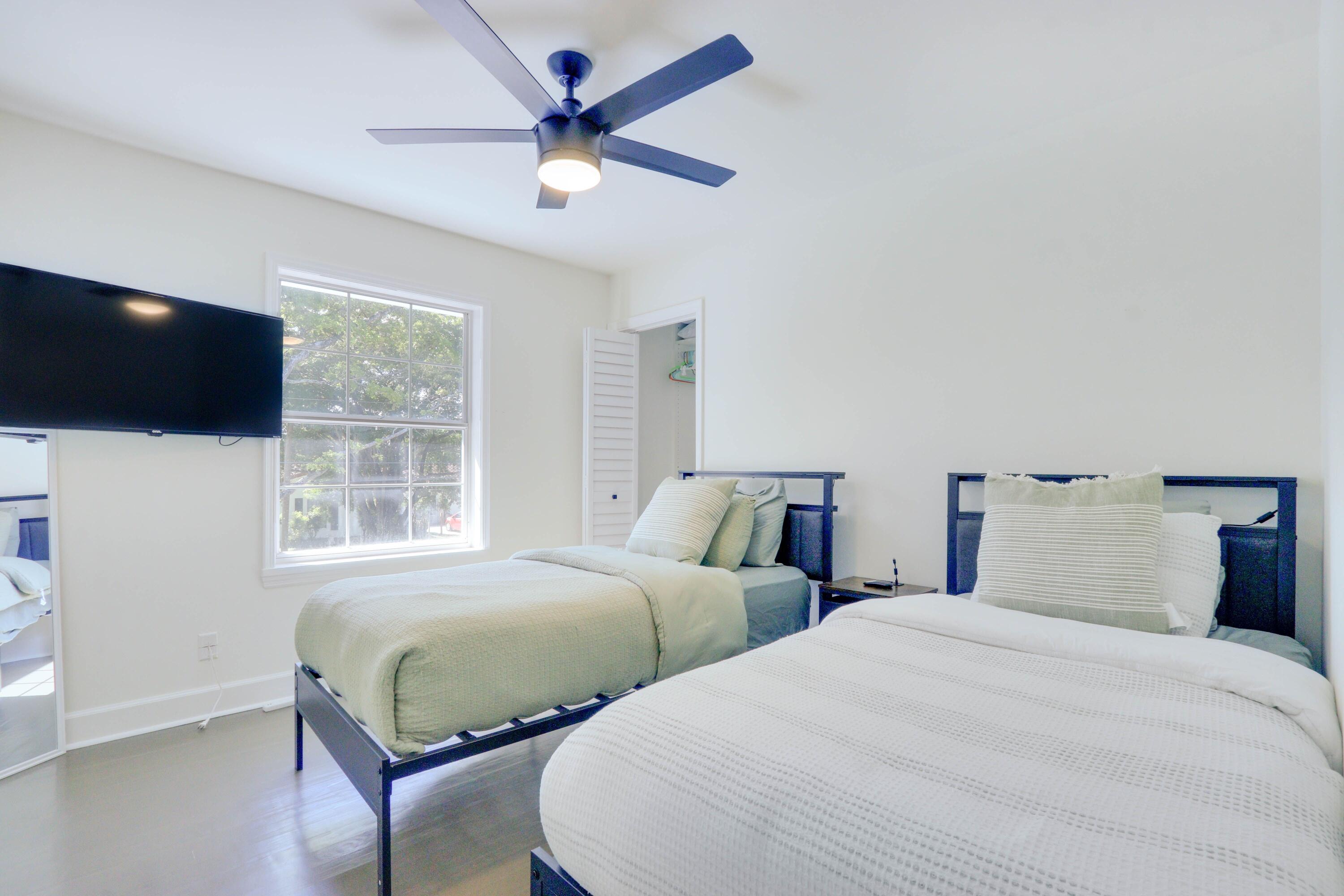 LAKE CLARKE TERR - Residential