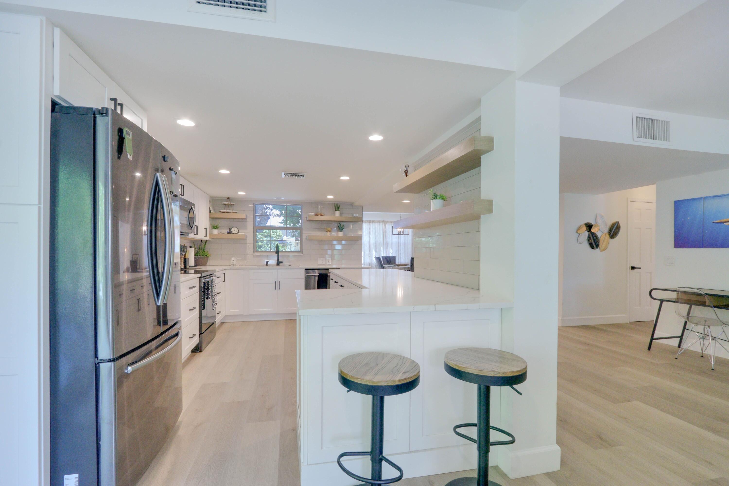 LAKE CLARKE TERR - Residential