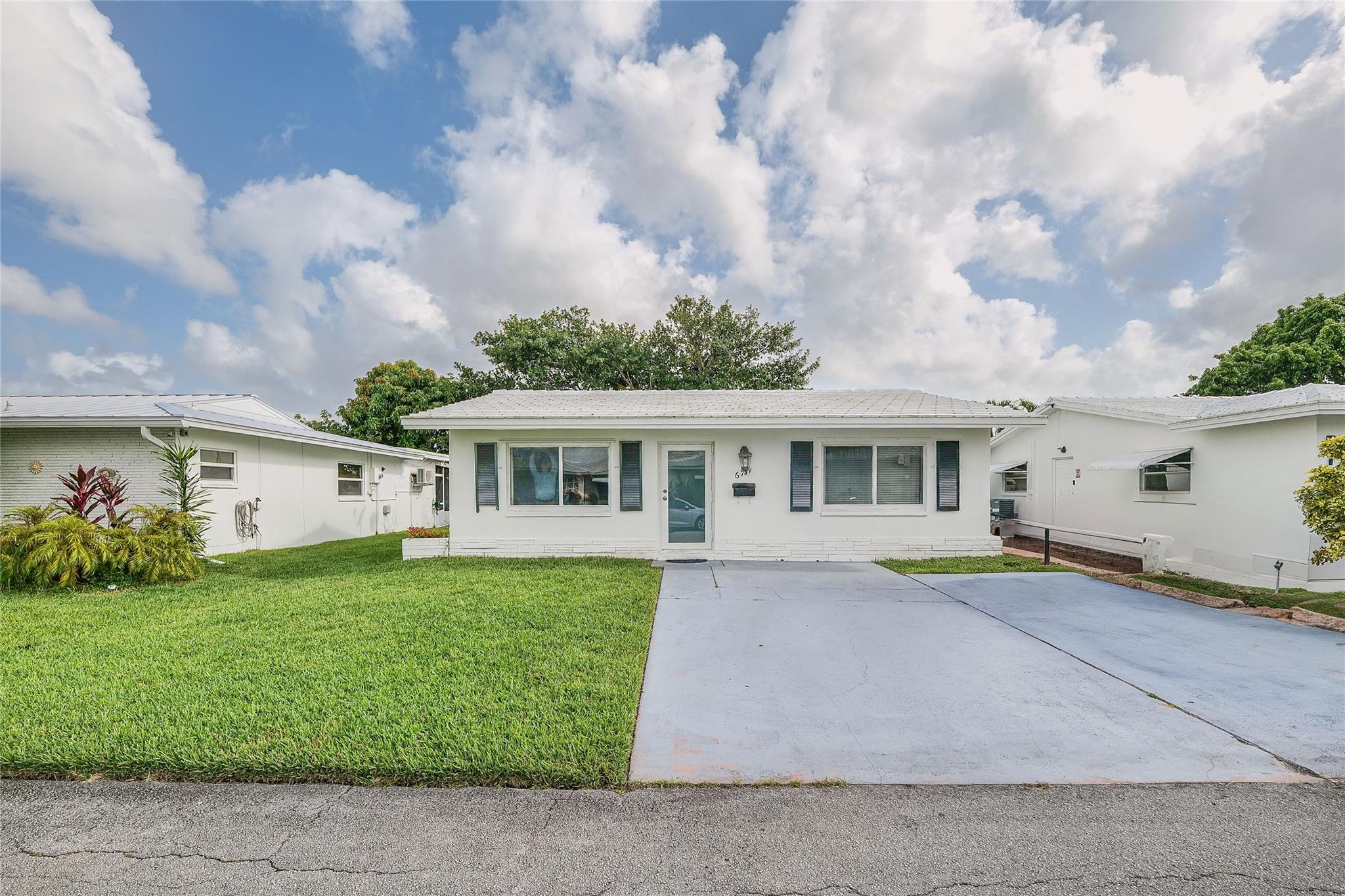 Mainlands Of Tamarac Lake - Residential