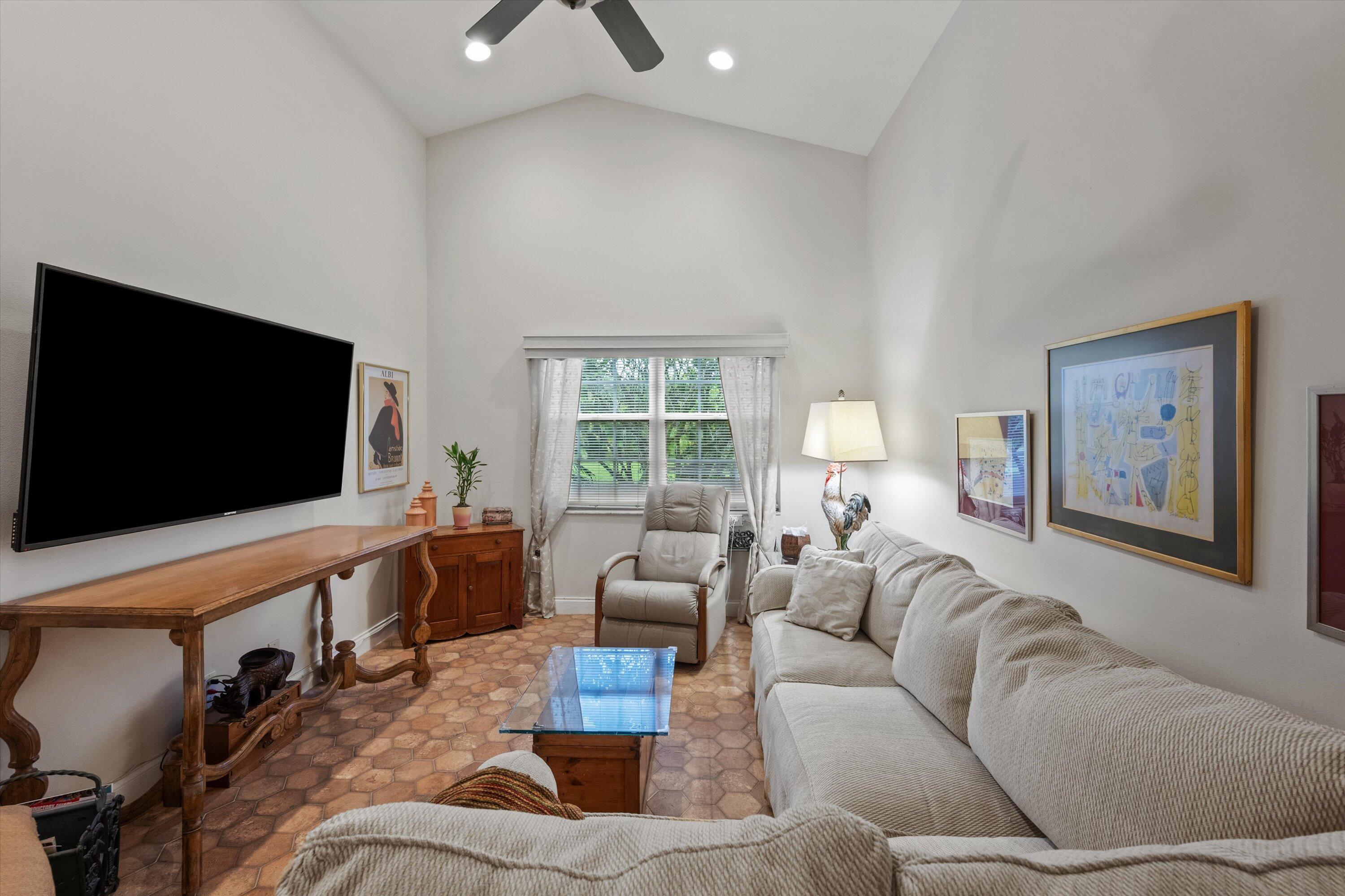 EMERALD POINTE 2 - Residential