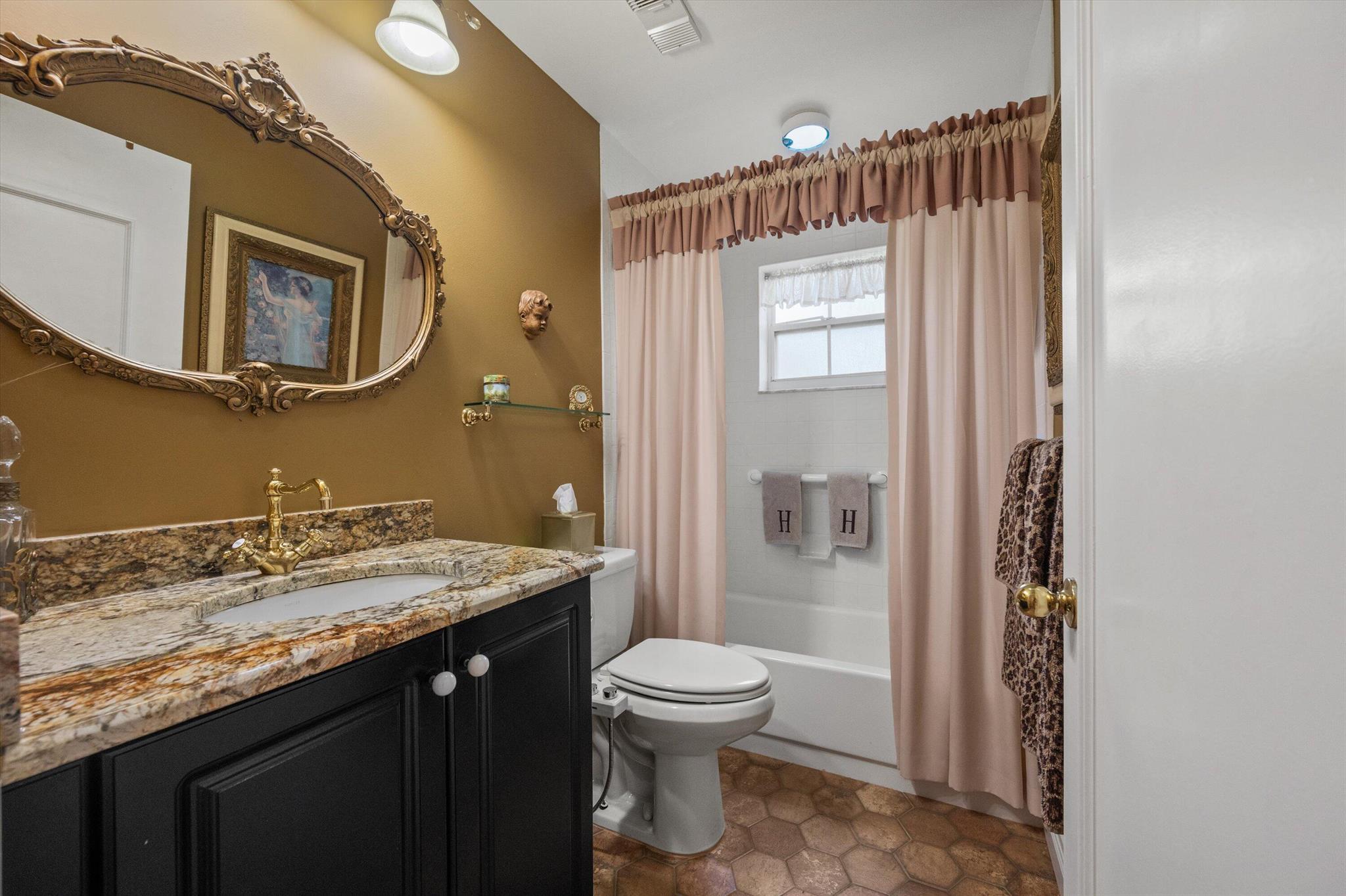 EMERALD POINTE 2 - Residential