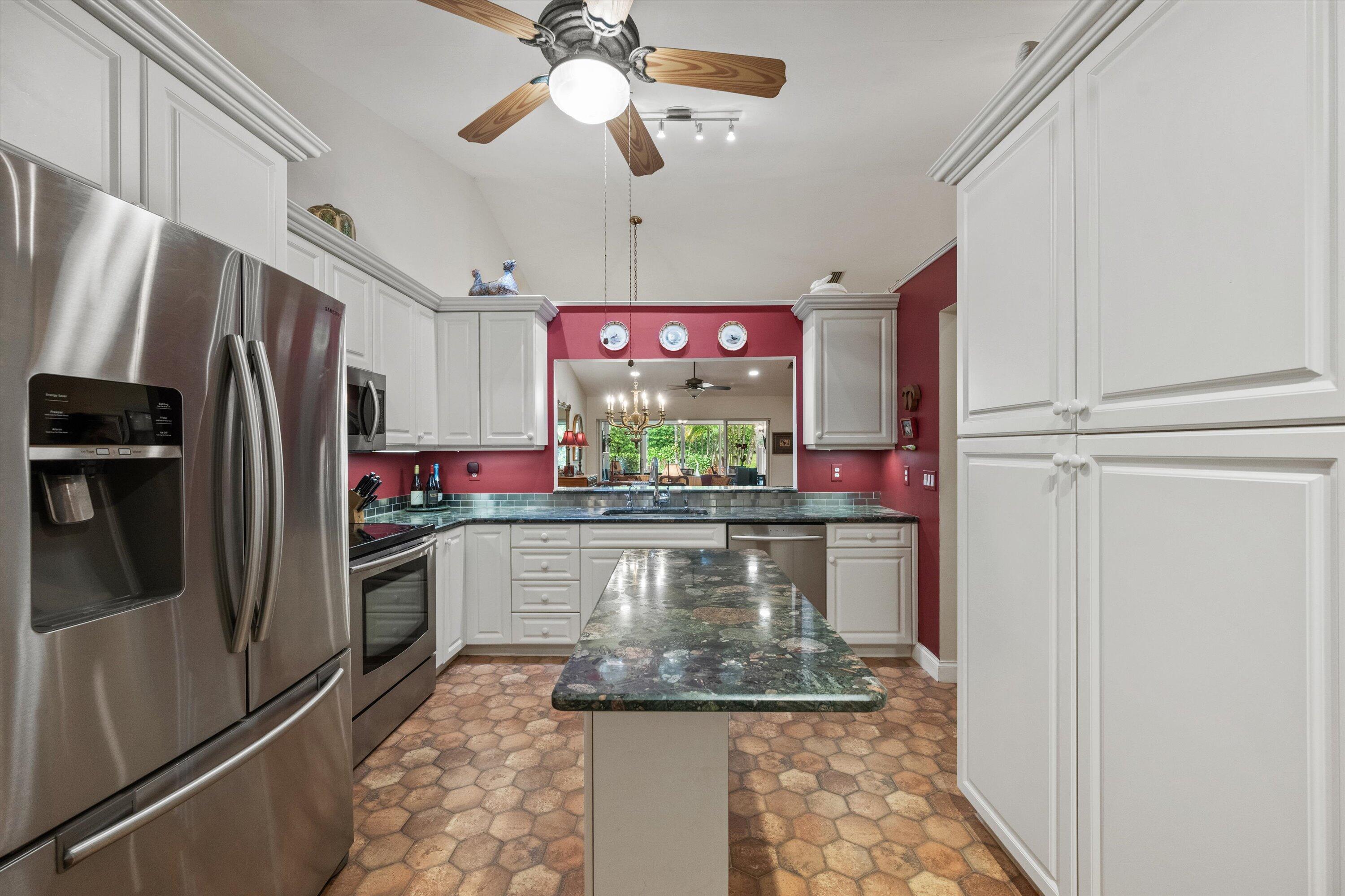 EMERALD POINTE 2 - Residential
