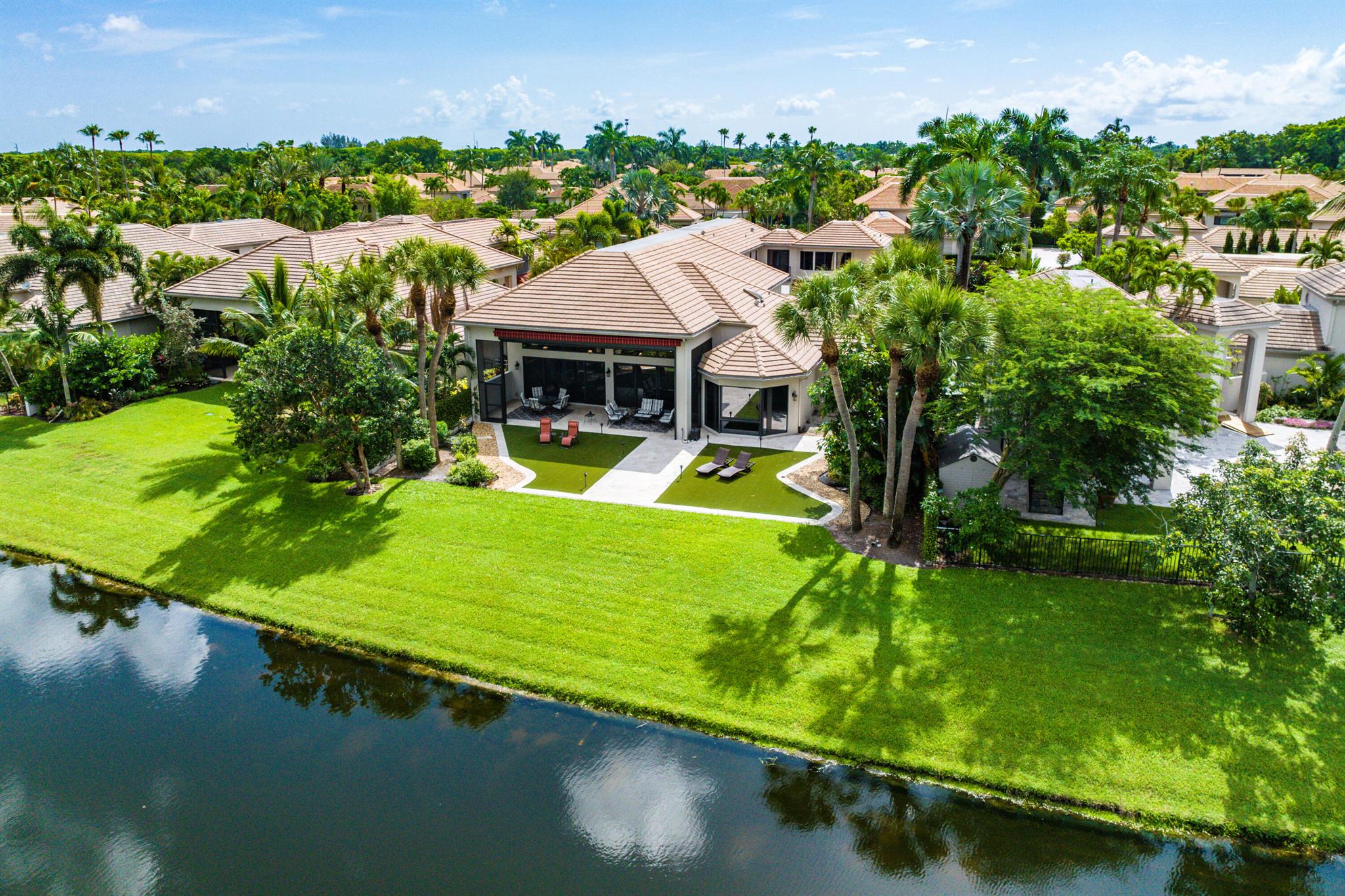 VINTAGE PLACE AT BROKEN S - Residential