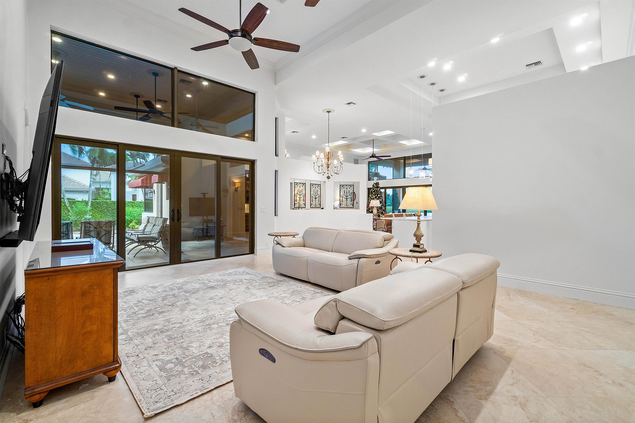 VINTAGE PLACE AT BROKEN S - Residential