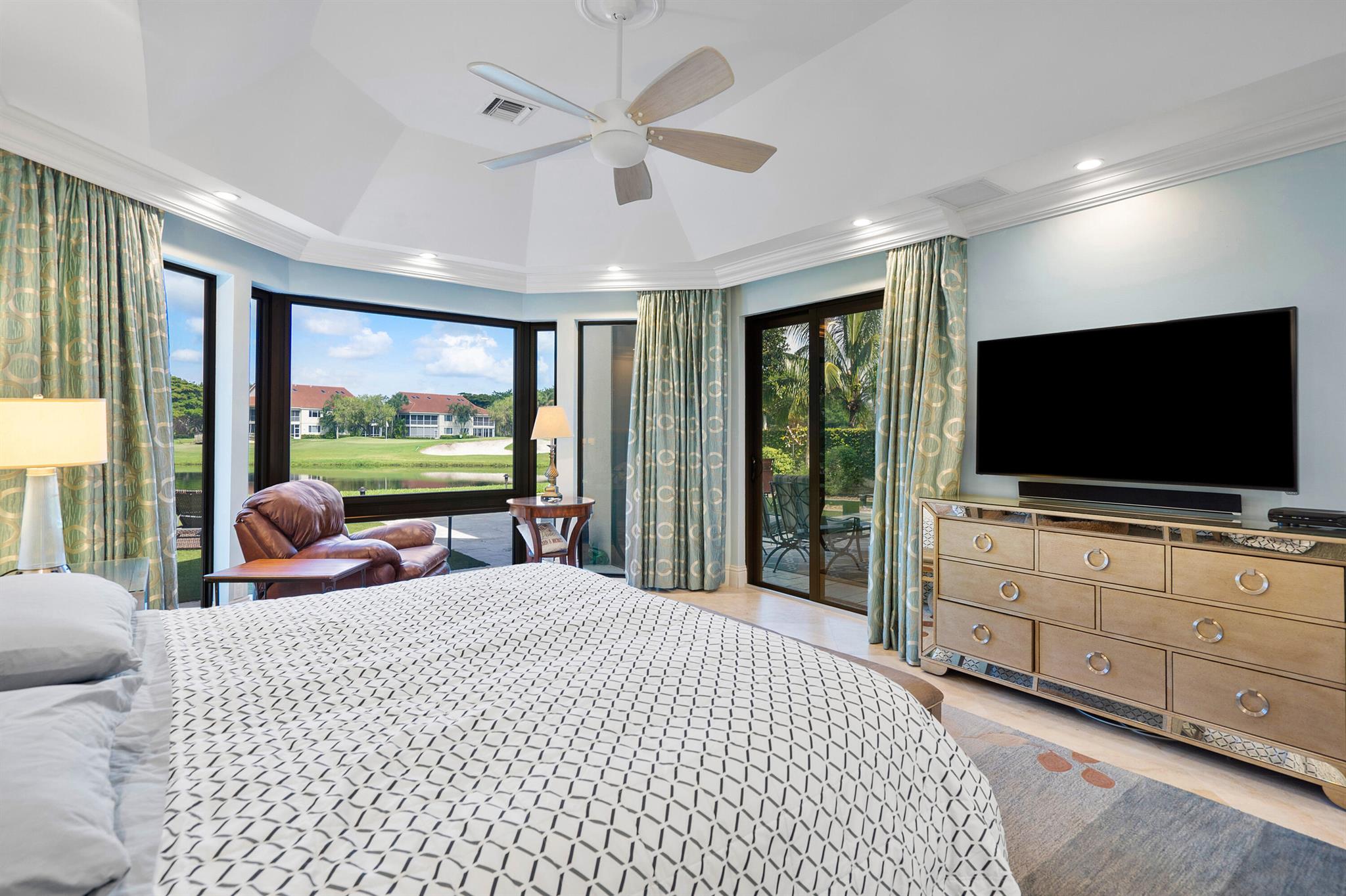 VINTAGE PLACE AT BROKEN S - Residential