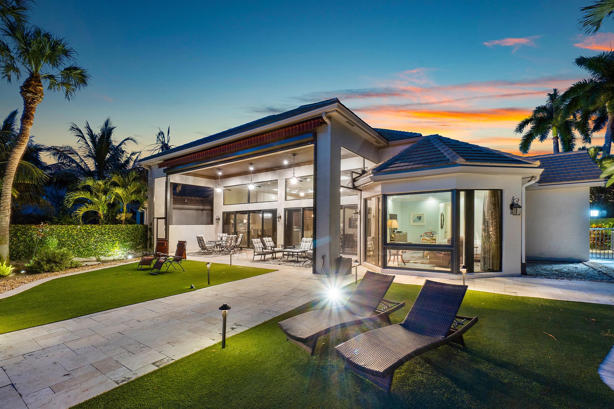 VINTAGE PLACE AT BROKEN S - Residential