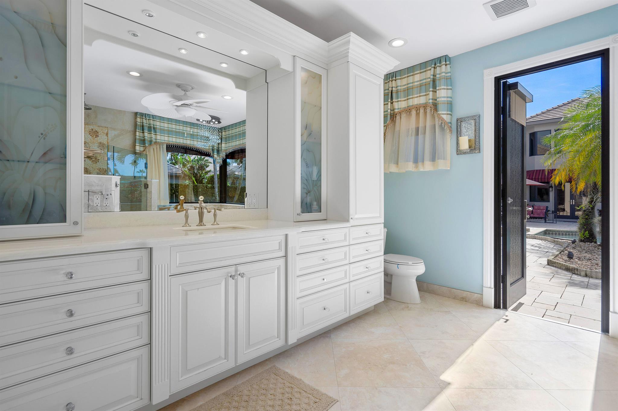 VINTAGE PLACE AT BROKEN S - Residential