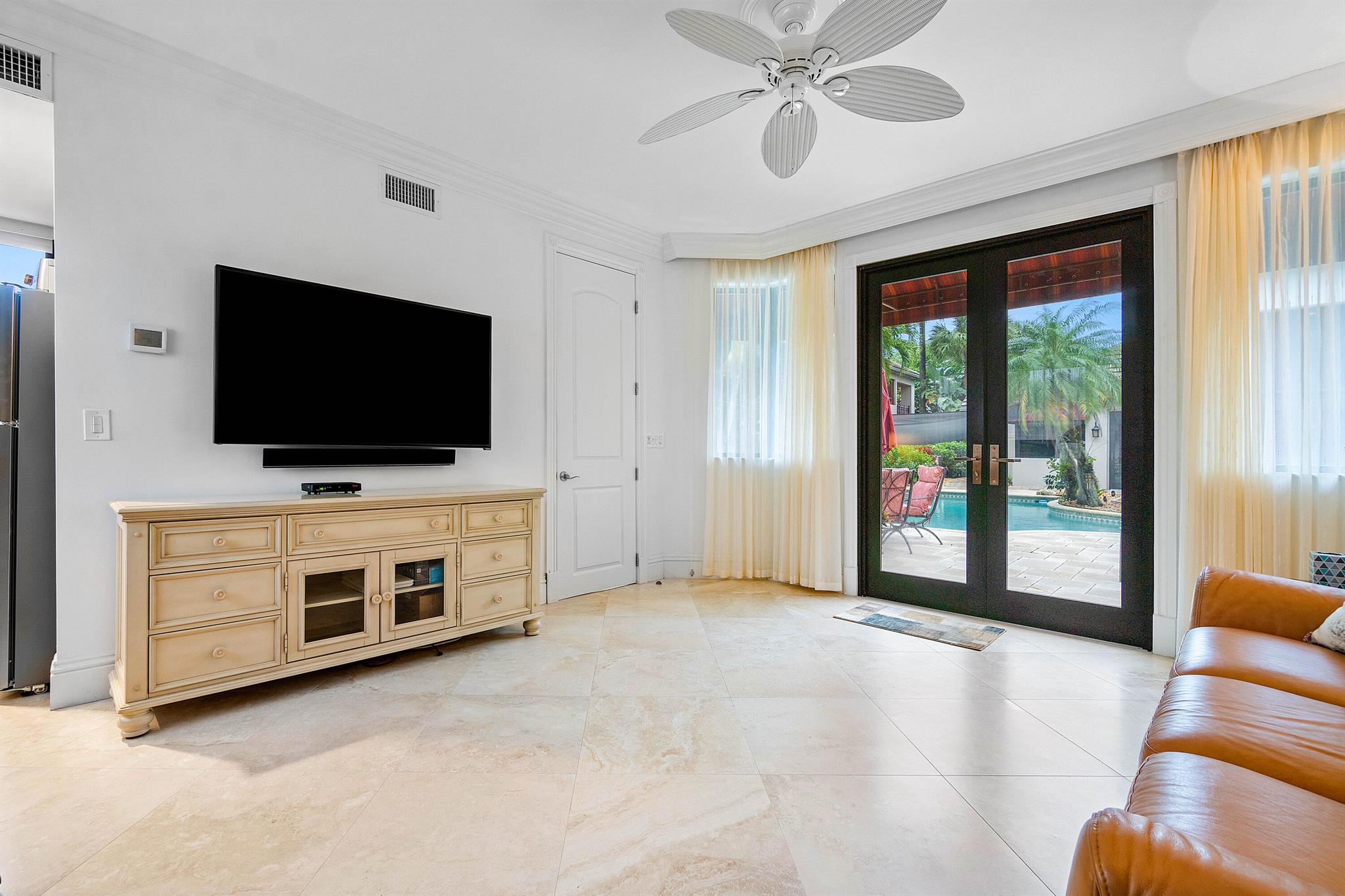 VINTAGE PLACE AT BROKEN S - Residential