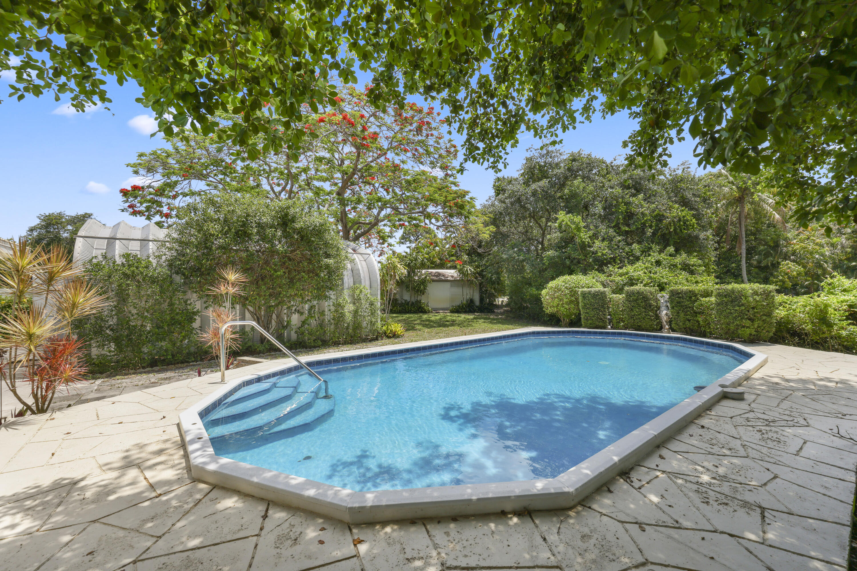 BOCA RATON SQUARE UNIT 19 - Residential