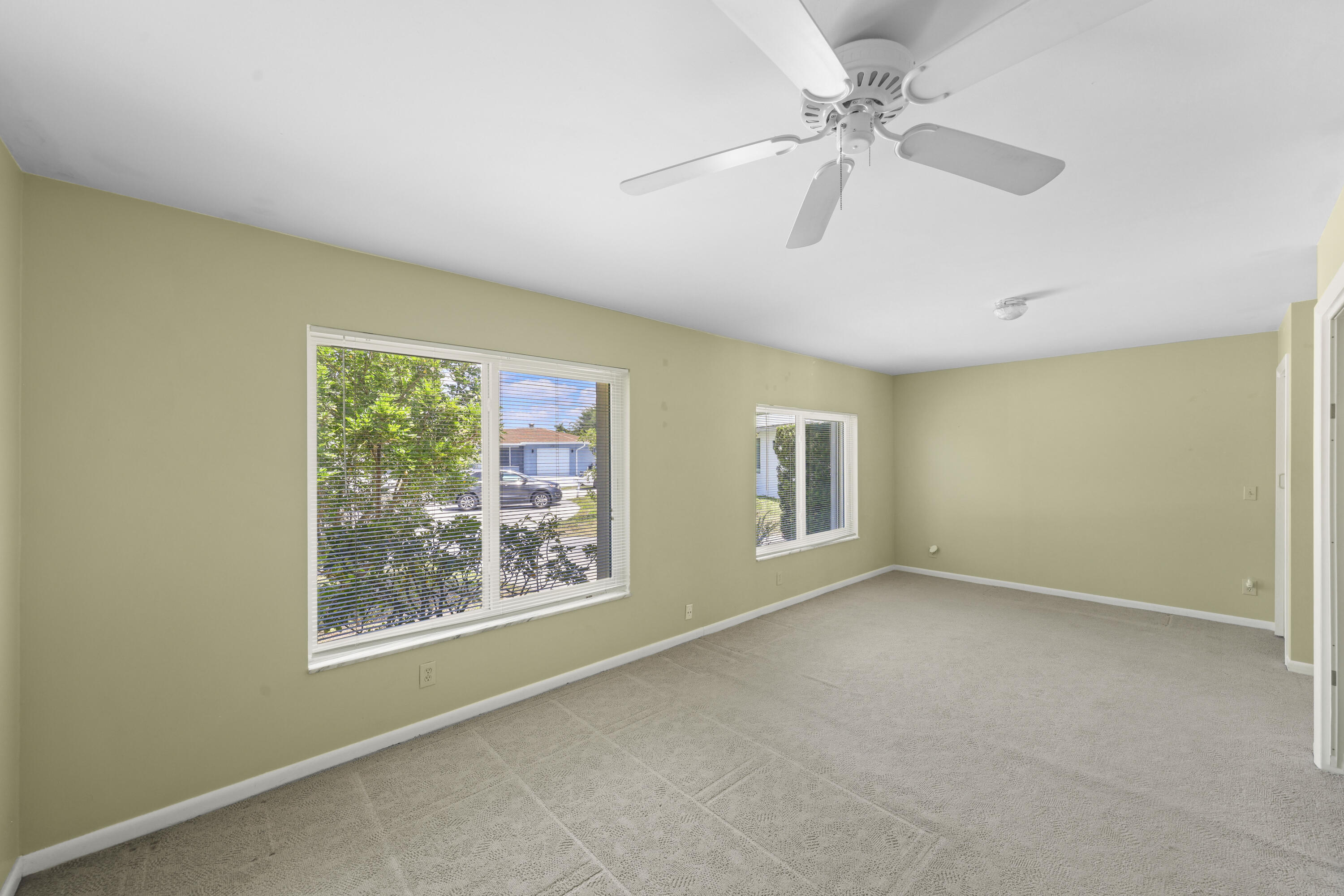 BOCA RATON SQUARE UNIT 19 - Residential