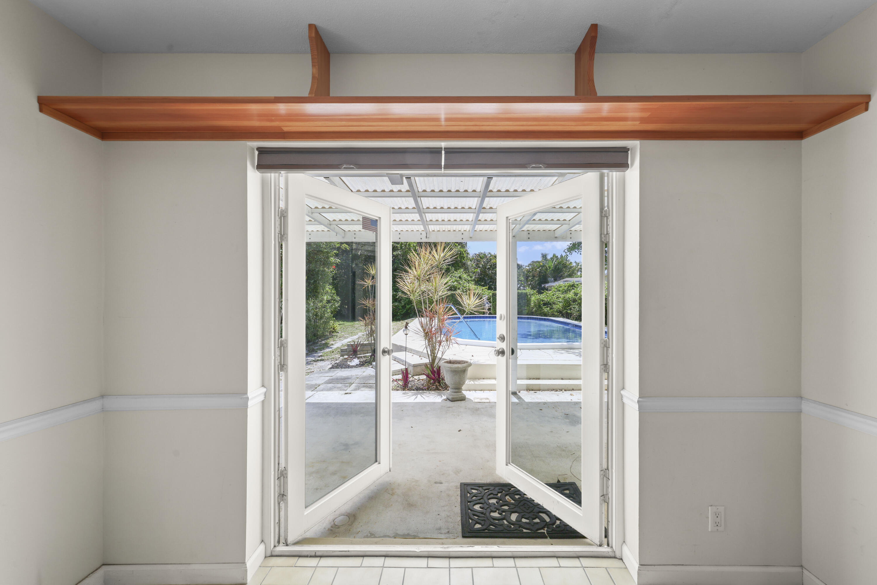 BOCA RATON SQUARE UNIT 19 - Residential