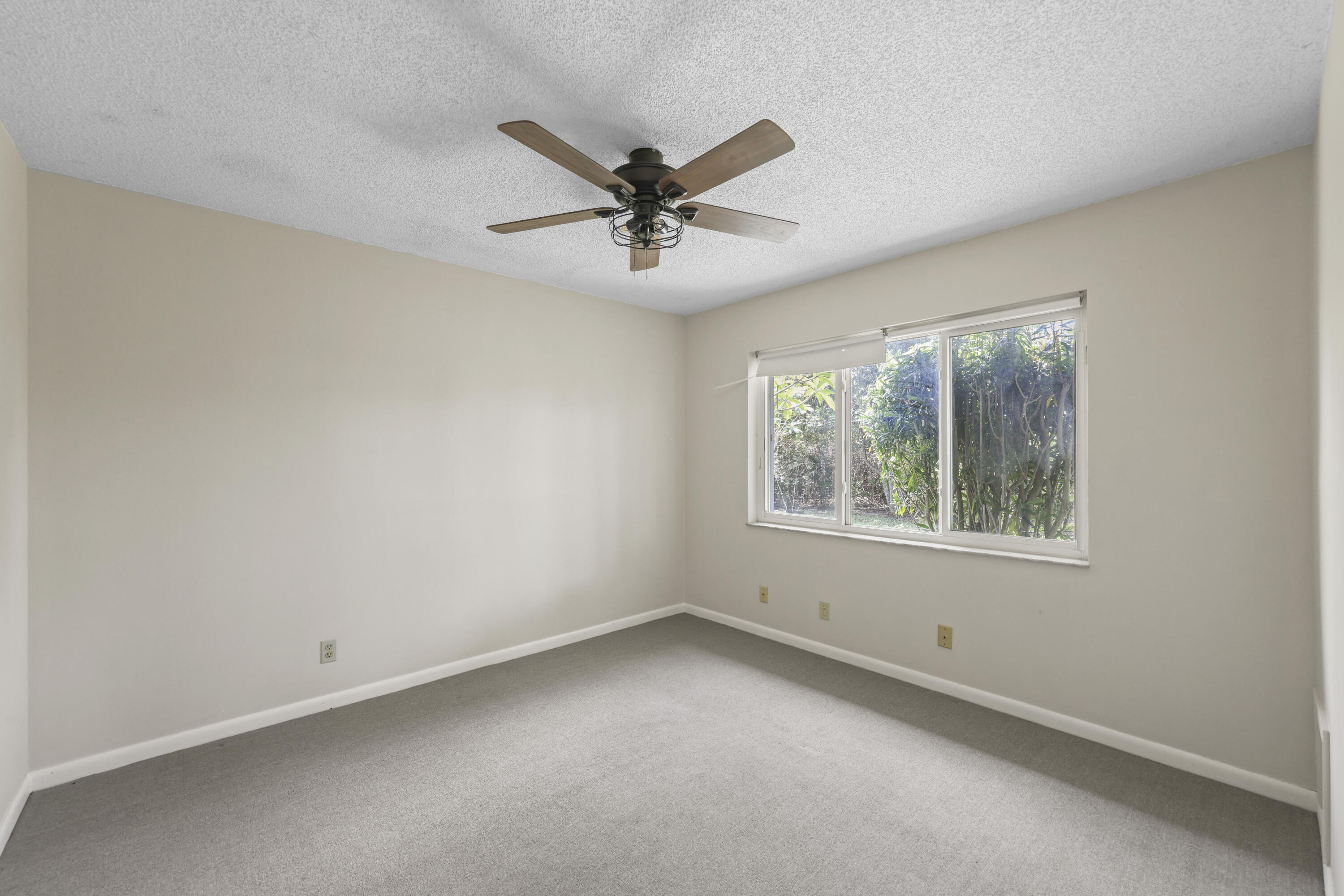 BOCA RATON SQUARE UNIT 19 - Residential