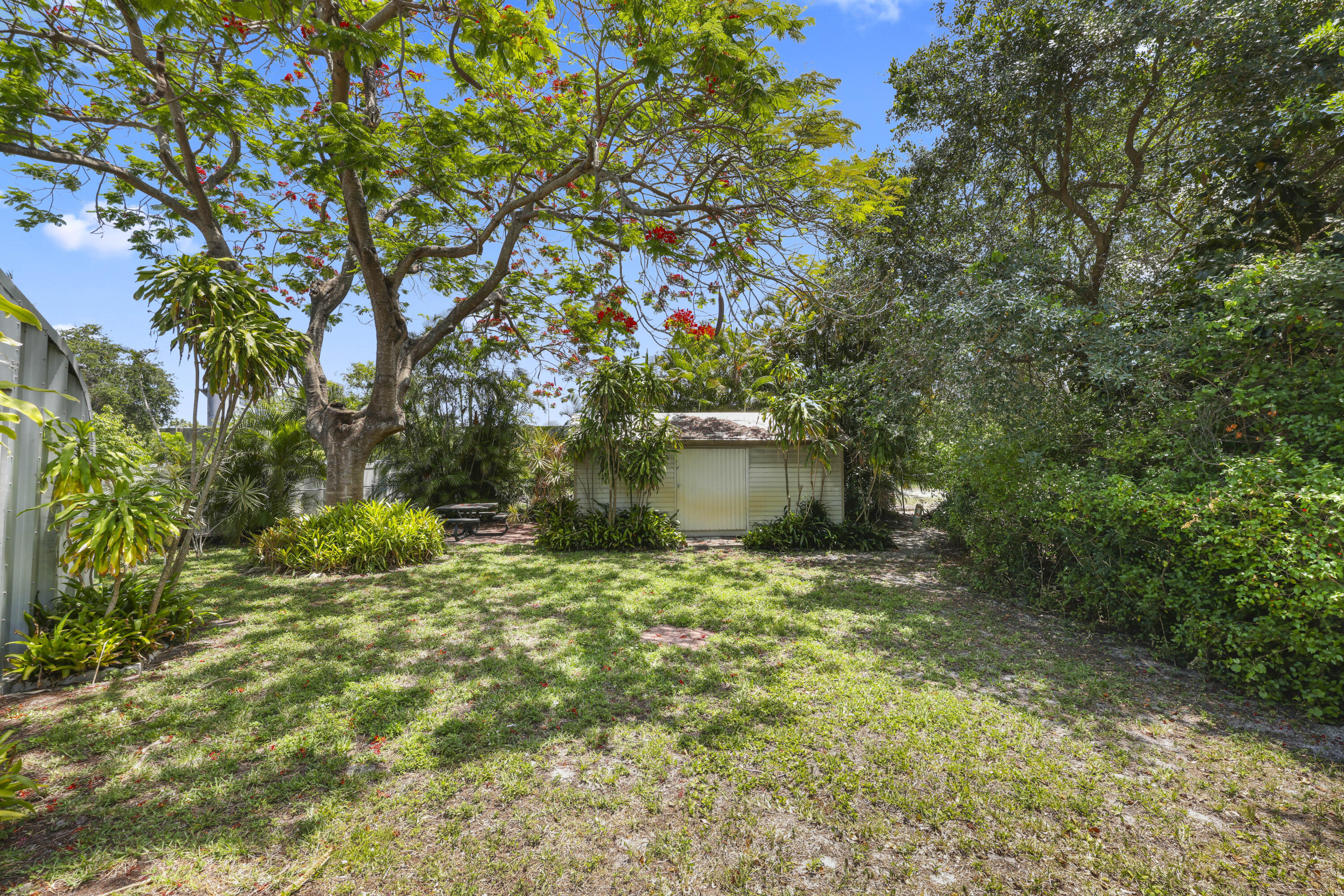BOCA RATON SQUARE UNIT 19 - Residential