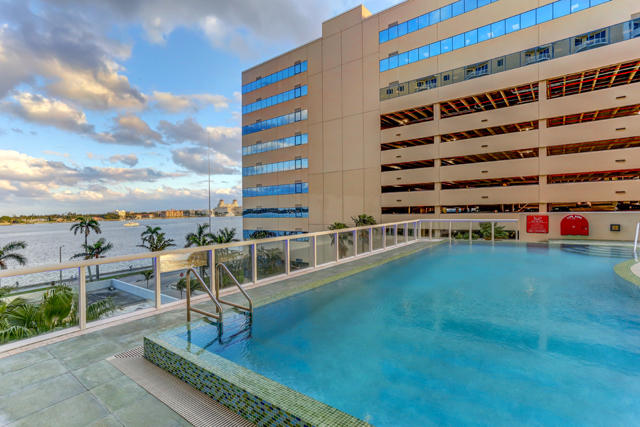 SLADE CONDO - Residential