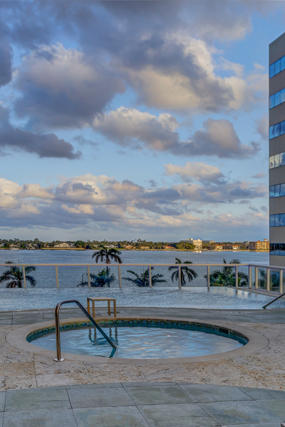 SLADE CONDO - Residential