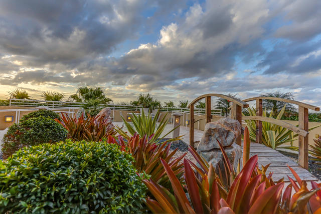 SLADE CONDO - Residential