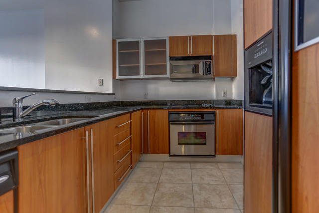 SLADE CONDO - Residential