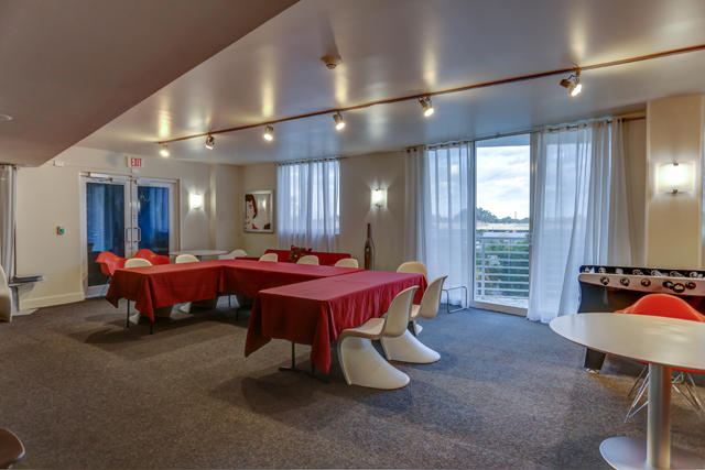 SLADE CONDO - Residential