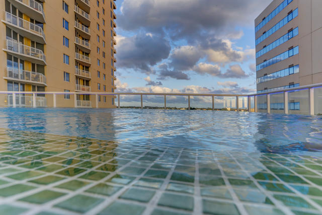 SLADE CONDO - Residential