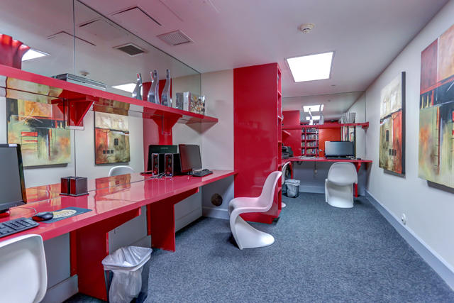 SLADE CONDO - Residential