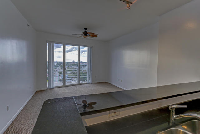 SLADE CONDO - Residential