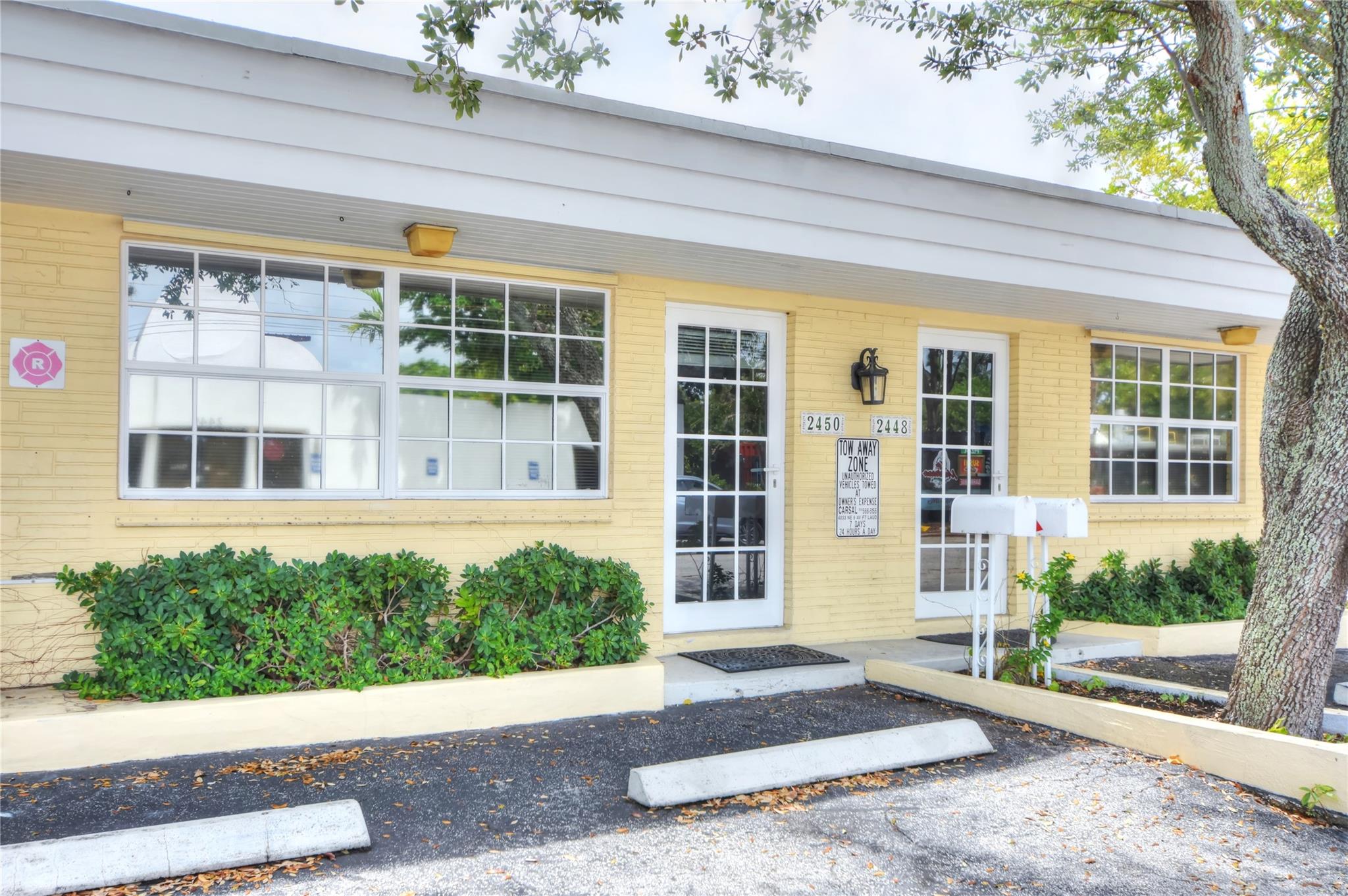 Office or Studio in Wilton Manors — $1,300/mo! Located at 2450 NE 13th Ave, this 650 sq ft suite offers flexible use in one of Wilton Manors' most walkable areas. Steps from Wilton Station, next to Alchemist, and near a future 196-unit complex, it's a smart spot to grow your business. Interior Includes: Renovated space with vinyl floors, private office or consultation room with interior window, updated ADA restroom, bright front room ideal for lobby, studio, or retail. Exterior Perks: On-site parking (rare in this area), exposure to car and foot traffic, walkable block near restaurants and Wilton Drive. Ideal Uses: Health + wellness (massage, therapy, esthetics), creatives (photo, video, podcast), boutique services or retail, real estate, insurance, consulting, pet services.