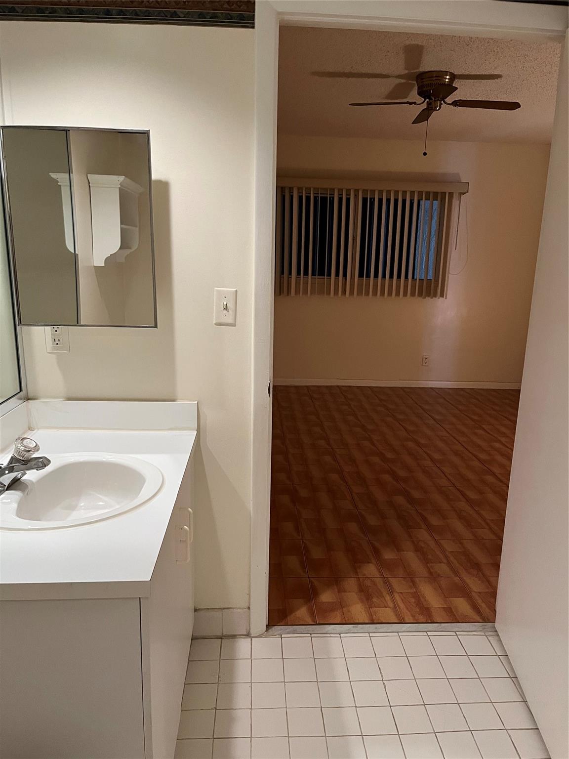 Jasmine Lakes I Condo - Residential Lease