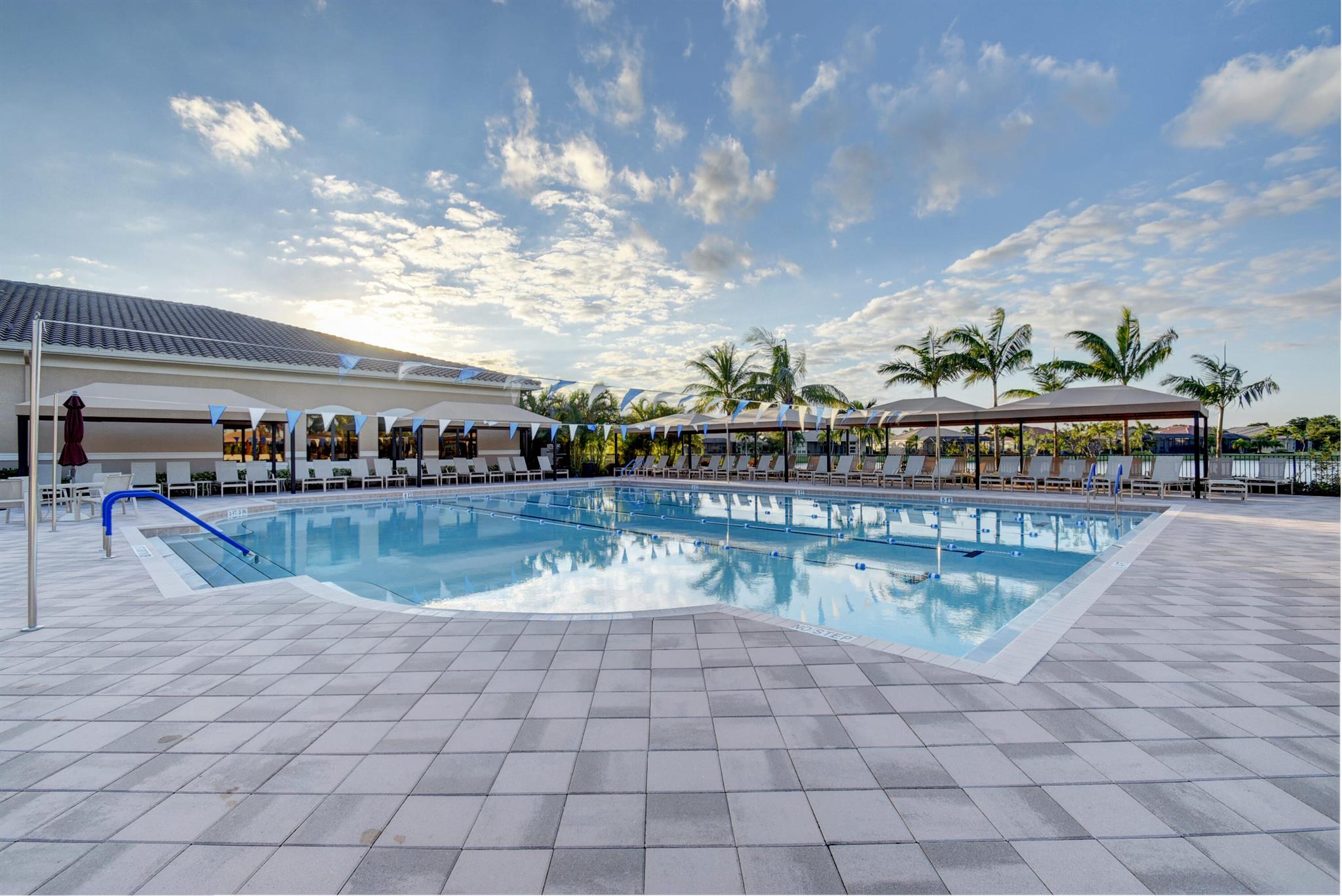 VALENCIA RESERVE - Residential