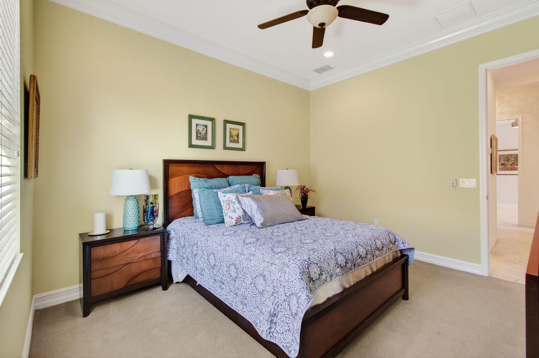 VALENCIA RESERVE - Residential