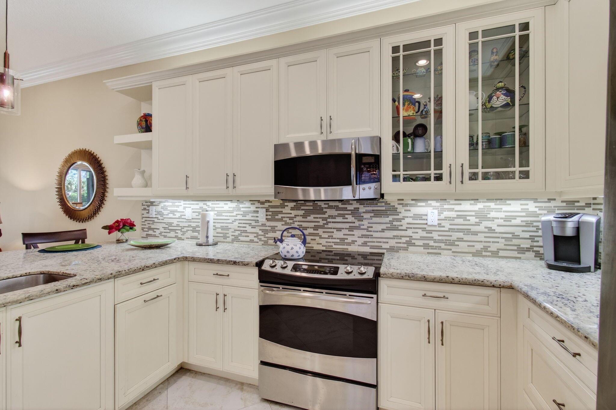 VALENCIA RESERVE - Residential