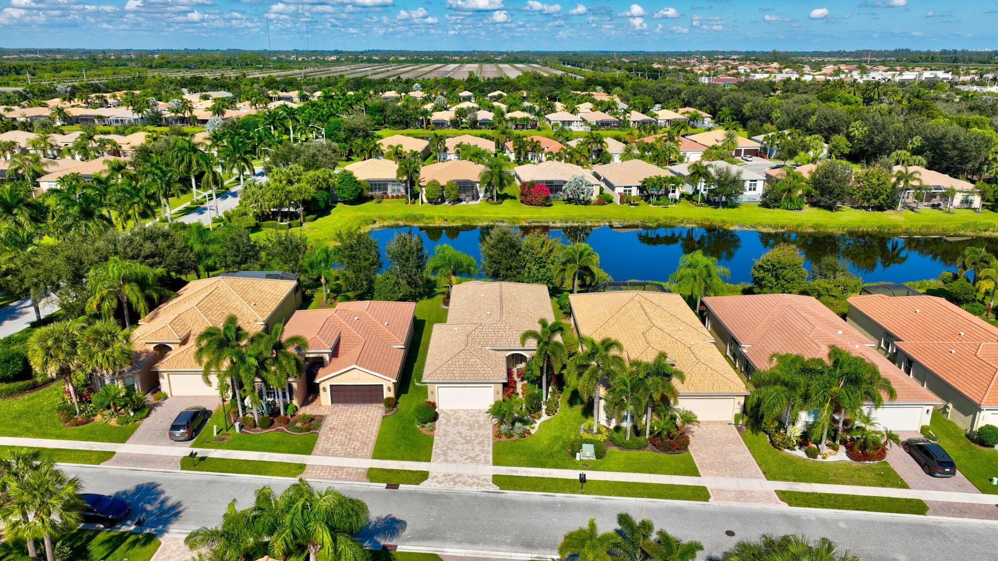 VALENCIA RESERVE - Residential