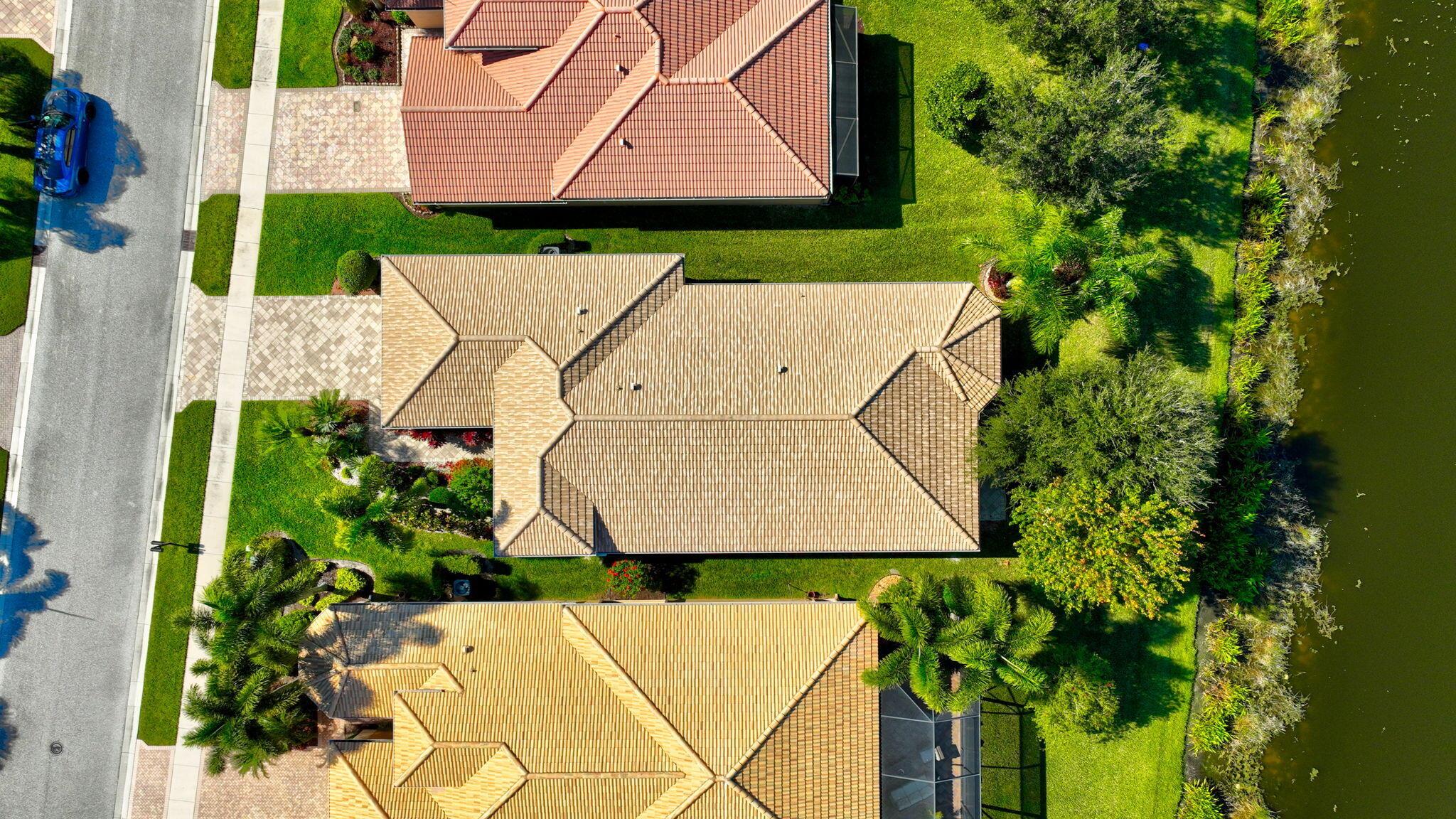 VALENCIA RESERVE - Residential