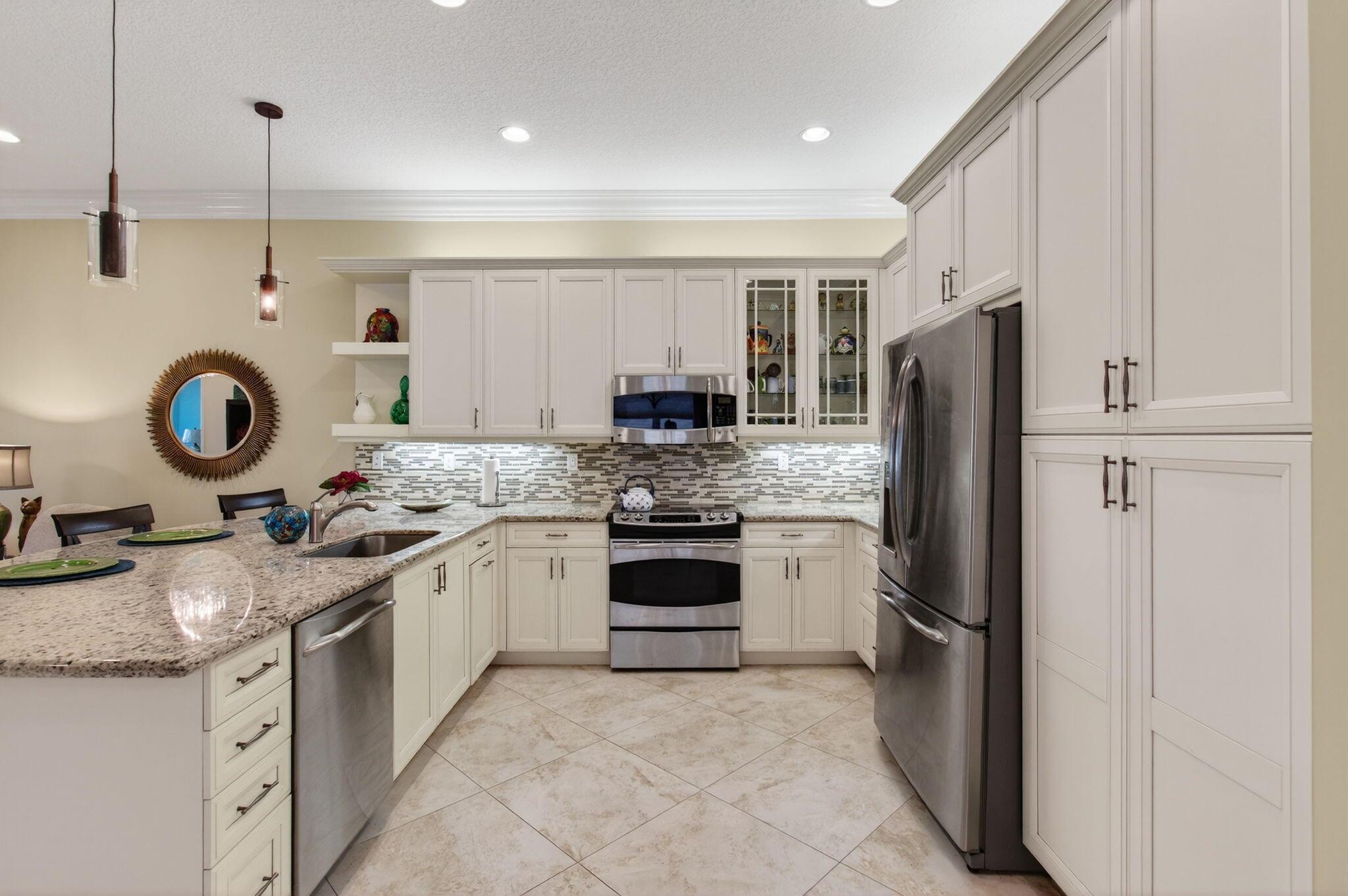 VALENCIA RESERVE - Residential