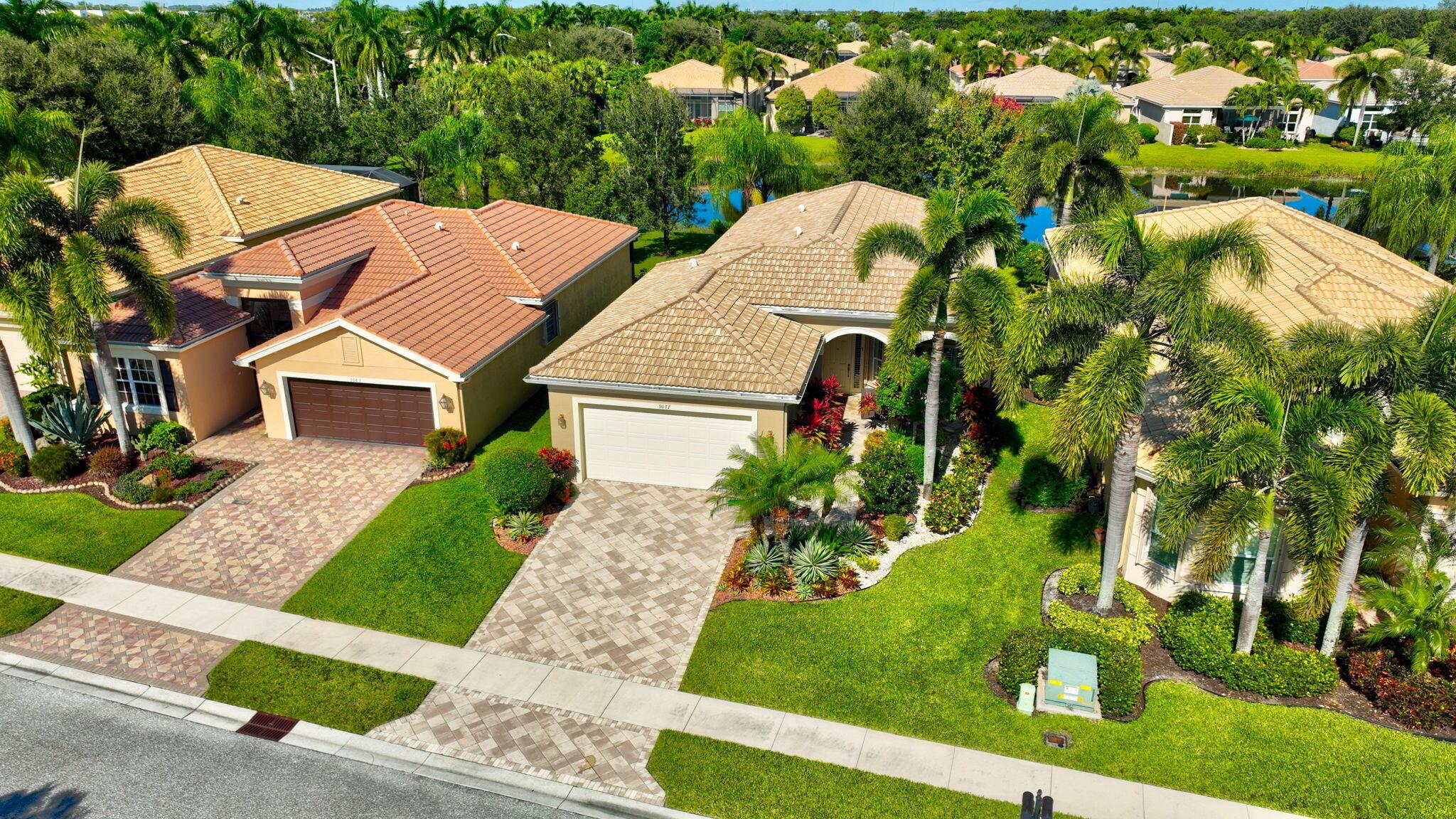 VALENCIA RESERVE - Residential