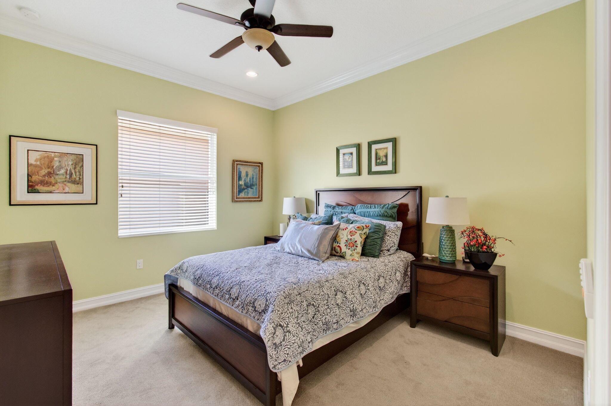 VALENCIA RESERVE - Residential