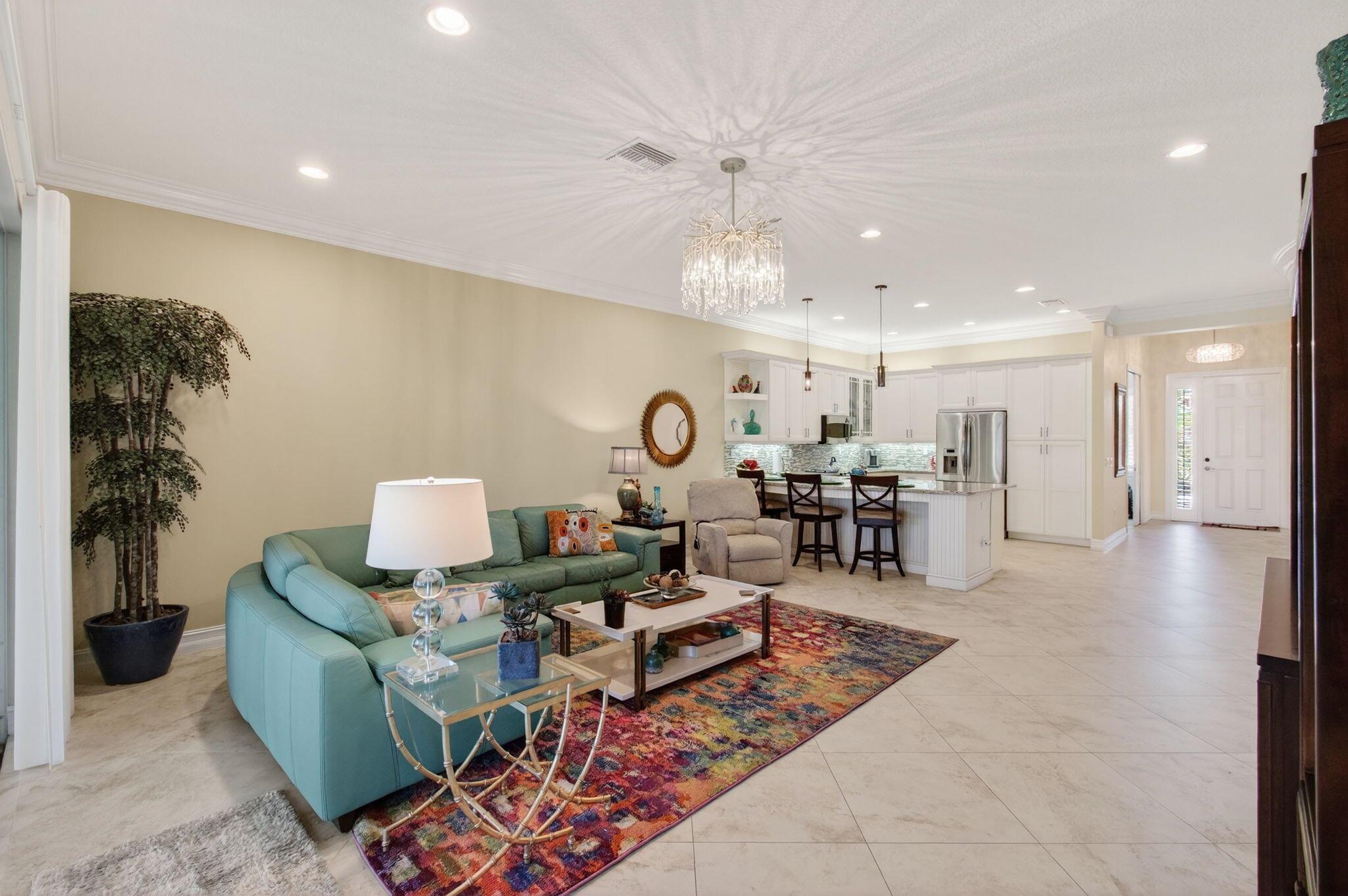 VALENCIA RESERVE - Residential