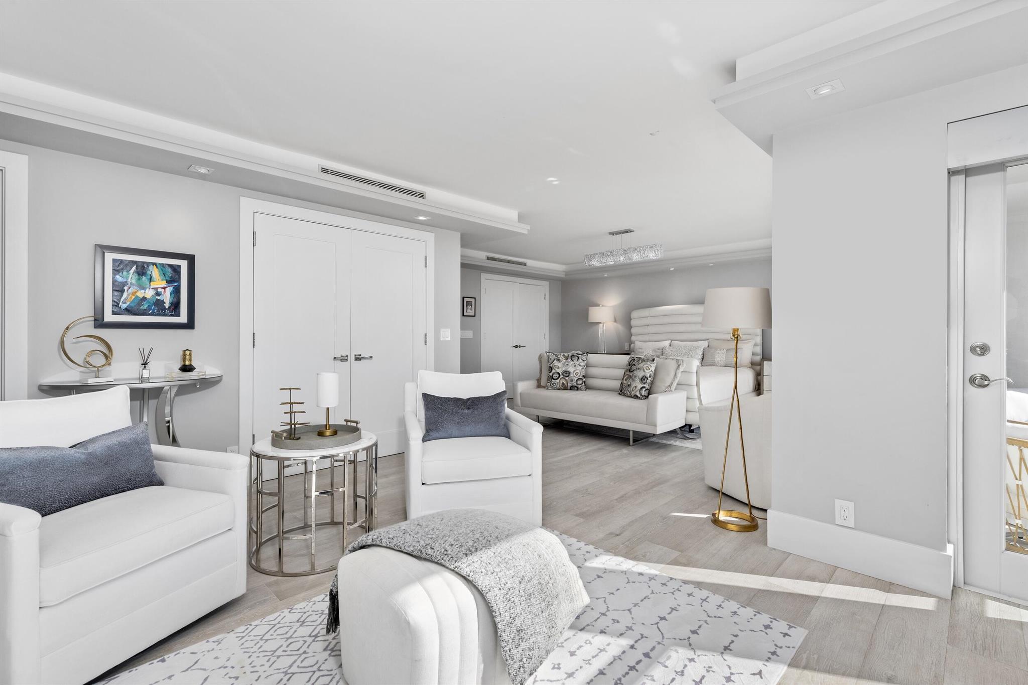 OCEAN TOWERS CONDO - Residential