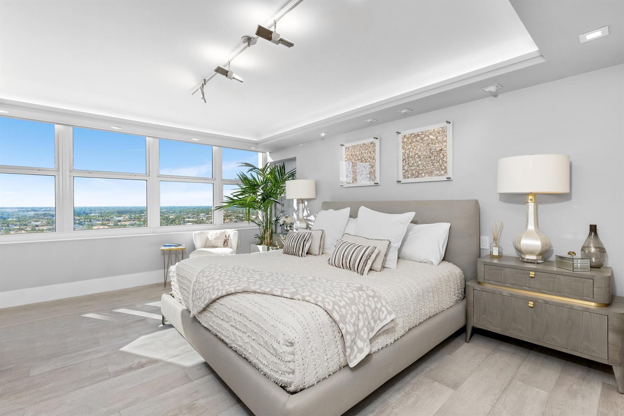 OCEAN TOWERS CONDO - Residential