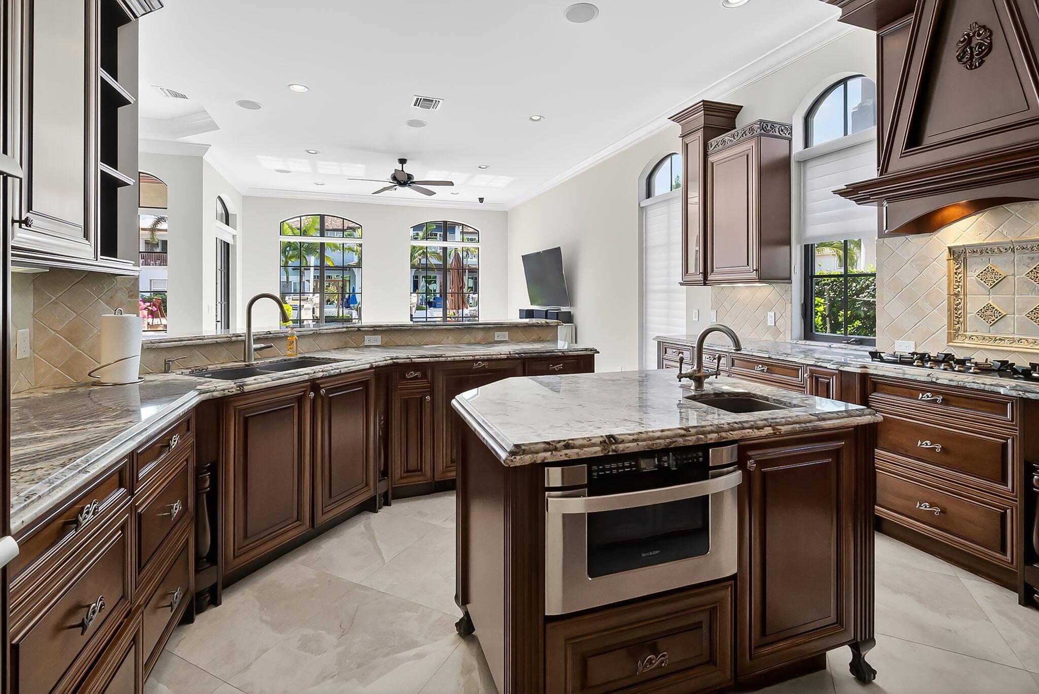 BOCA HARBOUR - Residential