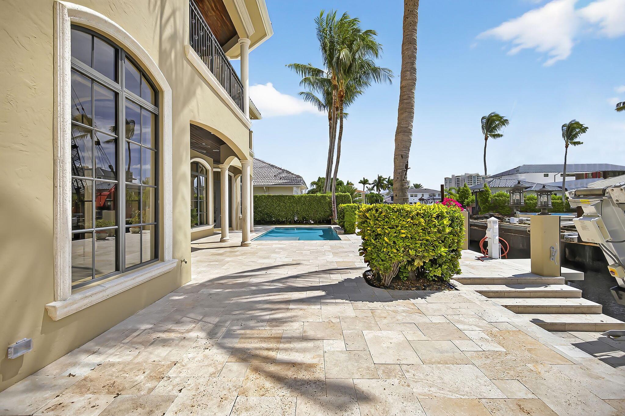 BOCA HARBOUR - Residential