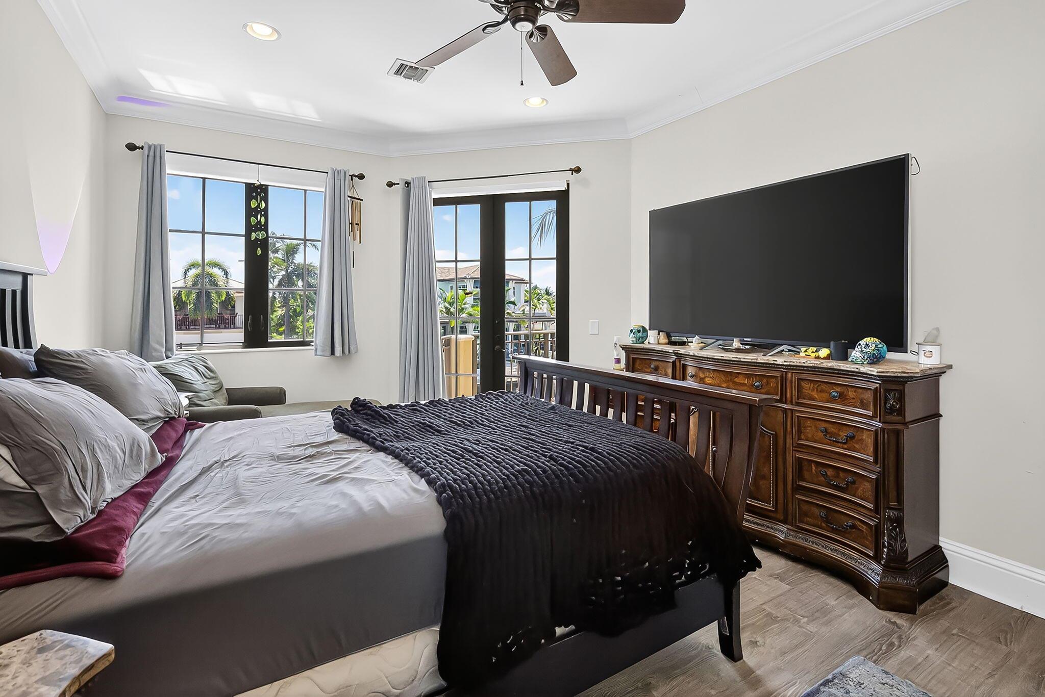 BOCA HARBOUR - Residential