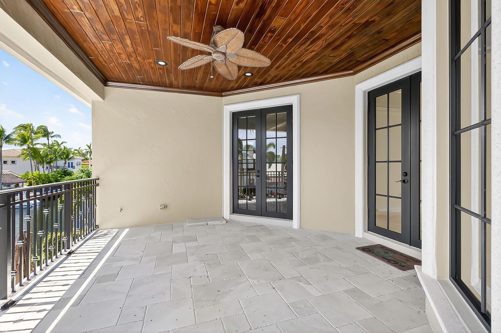BOCA HARBOUR - Residential